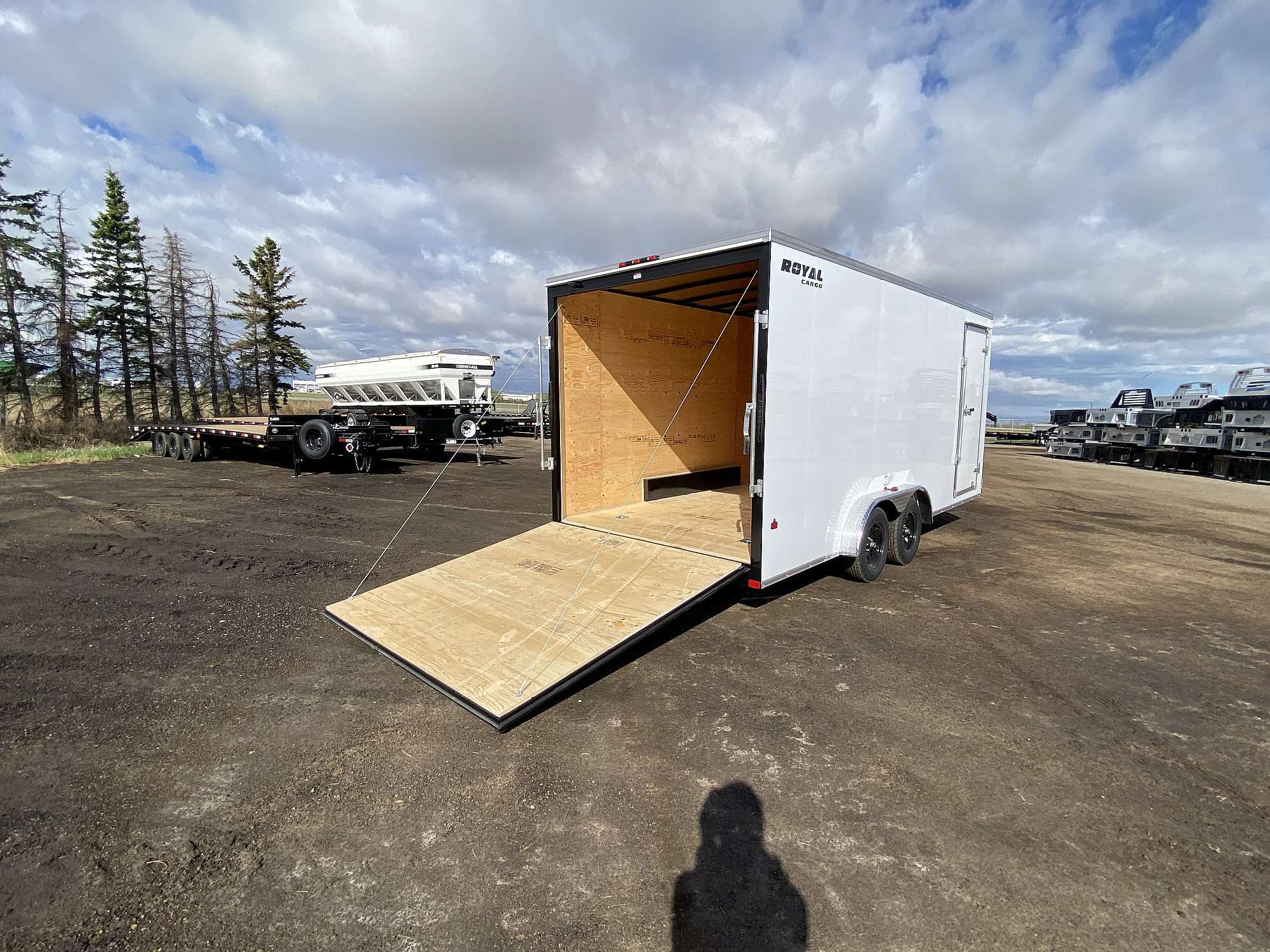 2026 Royal 7.5'x20' Enclosed Cargo w/ Ramp Door