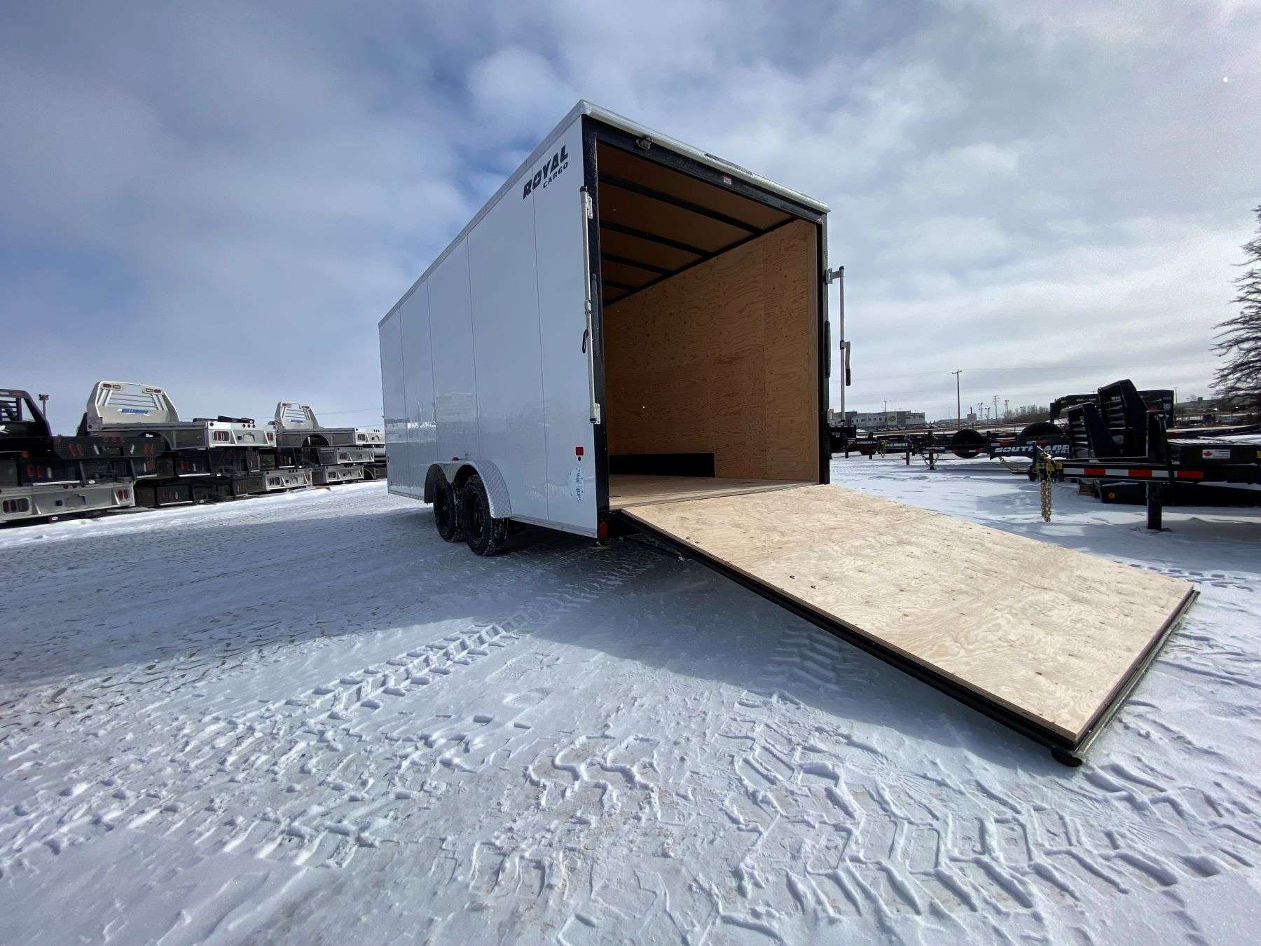 2026 Royal 7.5'x20' Enclosed Cargo w/ Ramp Door