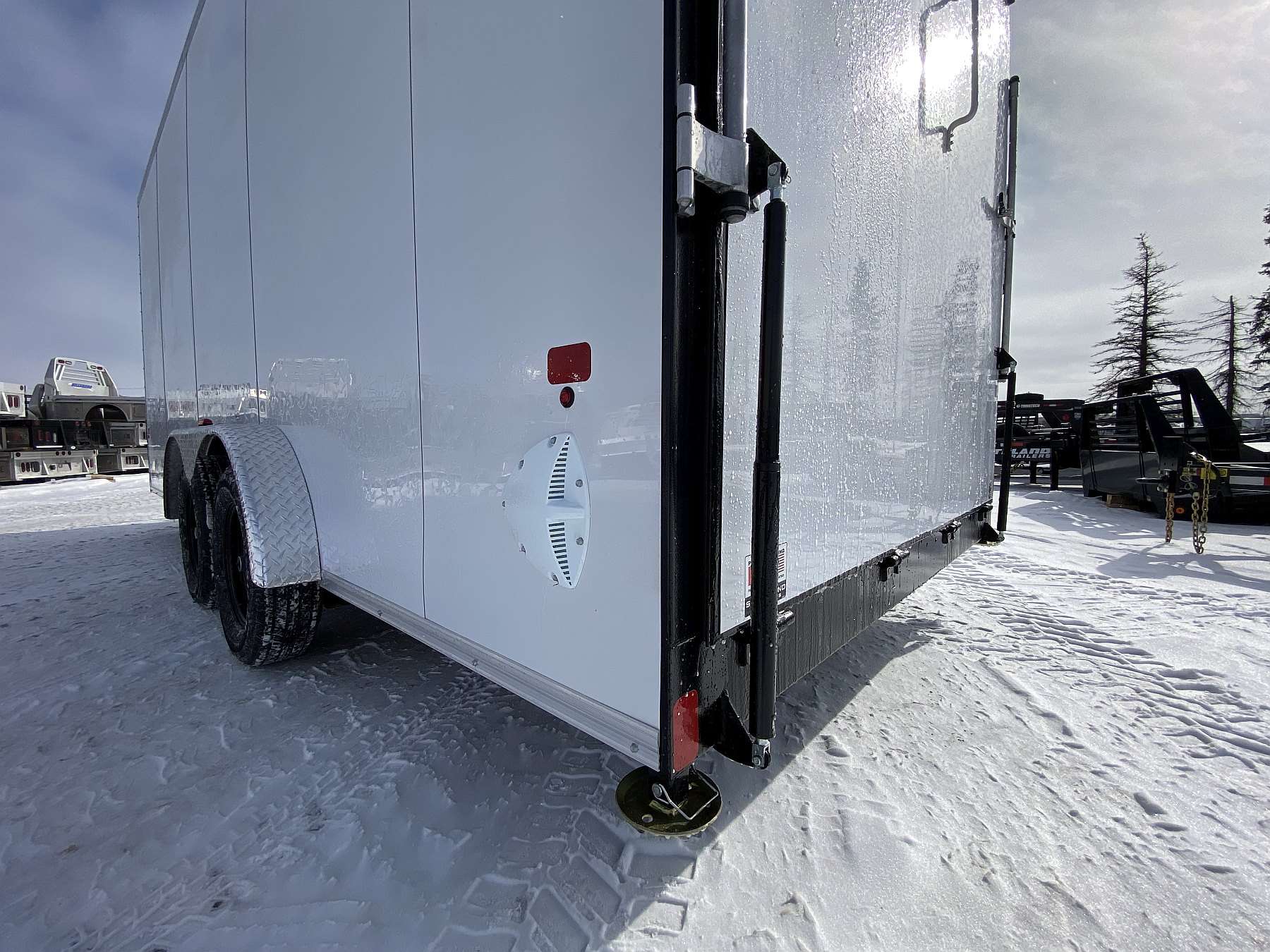 2026 Royal 7.5'x20' Enclosed Cargo w/ Ramp Door