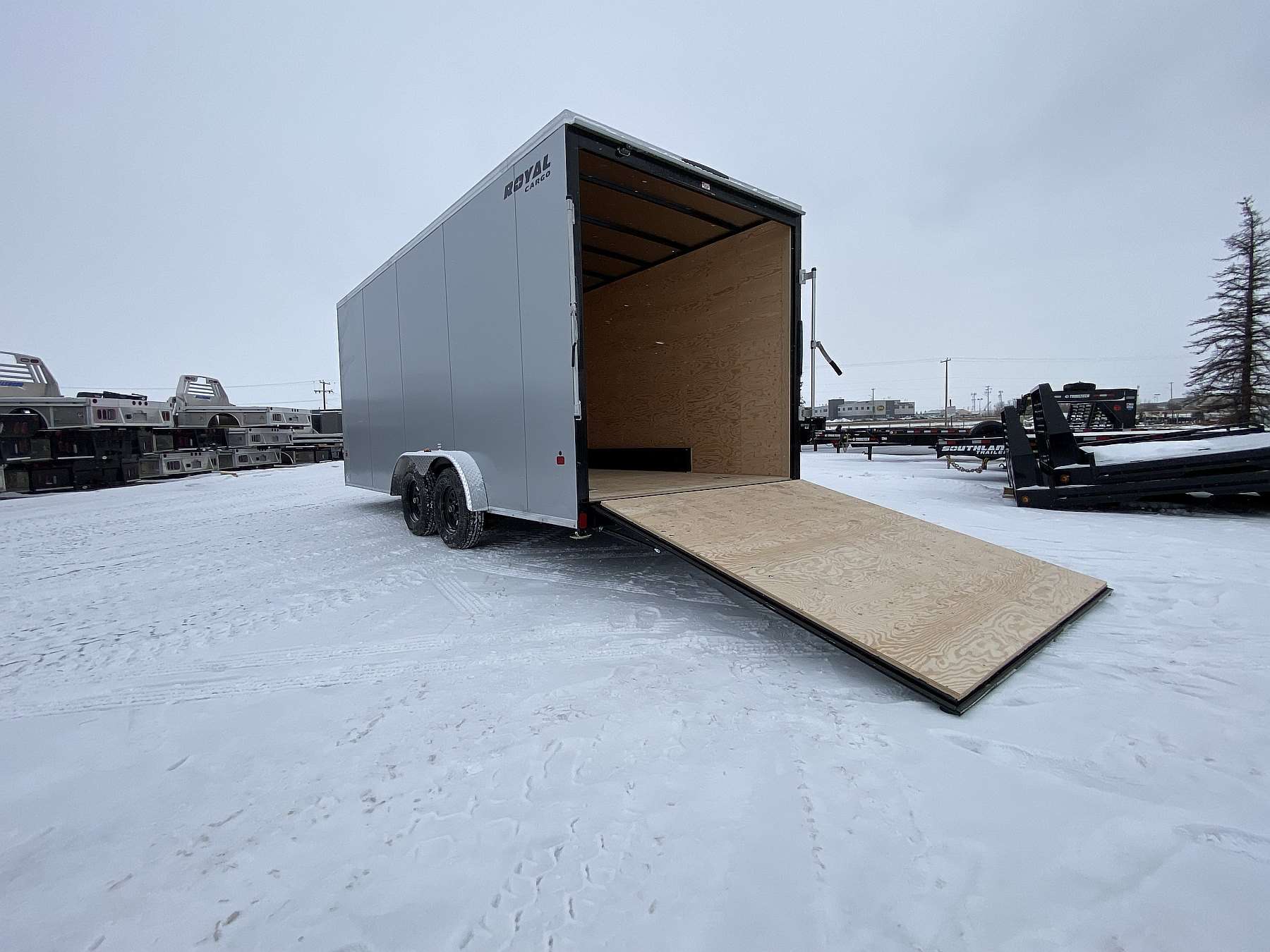 2026 Royal 7.5'x20' Enclosed Cargo w/ Ramp Door