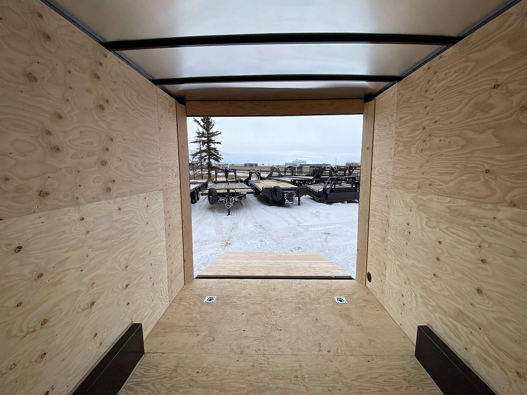 2026 Royal 7.5'x20' Enclosed Cargo w/ Ramp Door