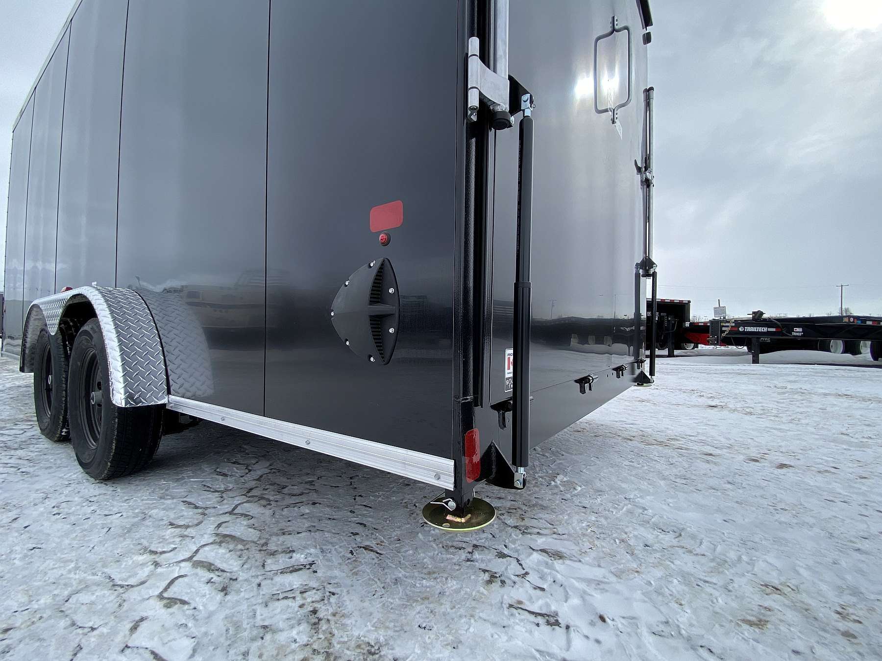 2026 Royal 7.5'x20' Enclosed Cargo w/ Ramp Door