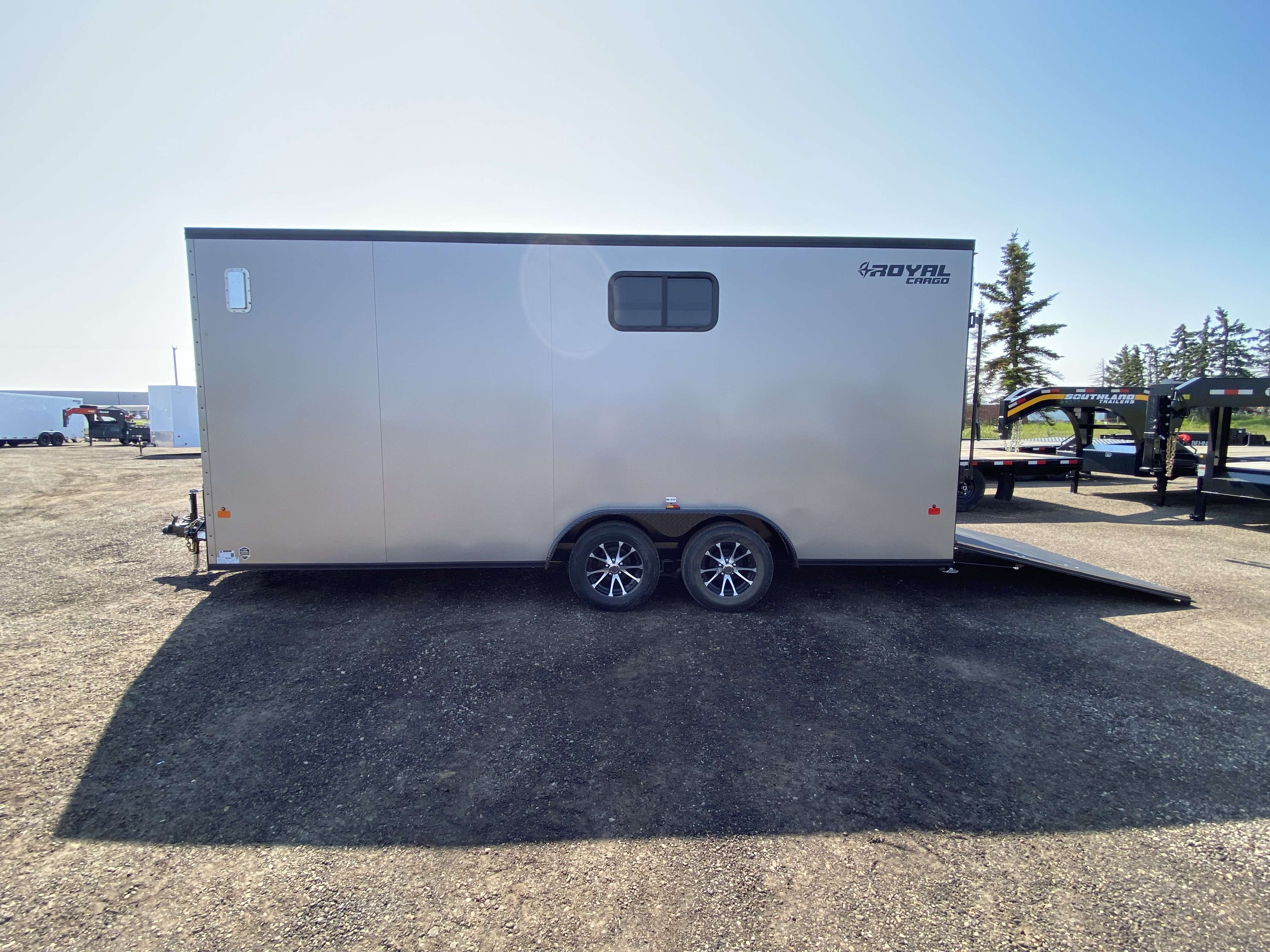 2026 Royal 7.5'x20' Fully Insulated Cargo w/ Camping Package