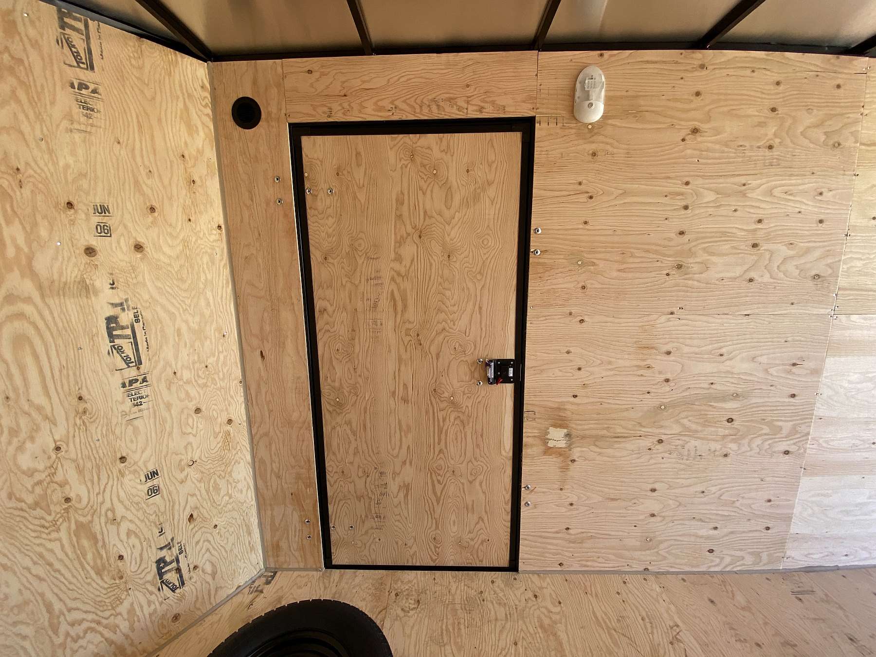 2026 Royal 7'x16' Enclosed Cargo w/ Blackout Package