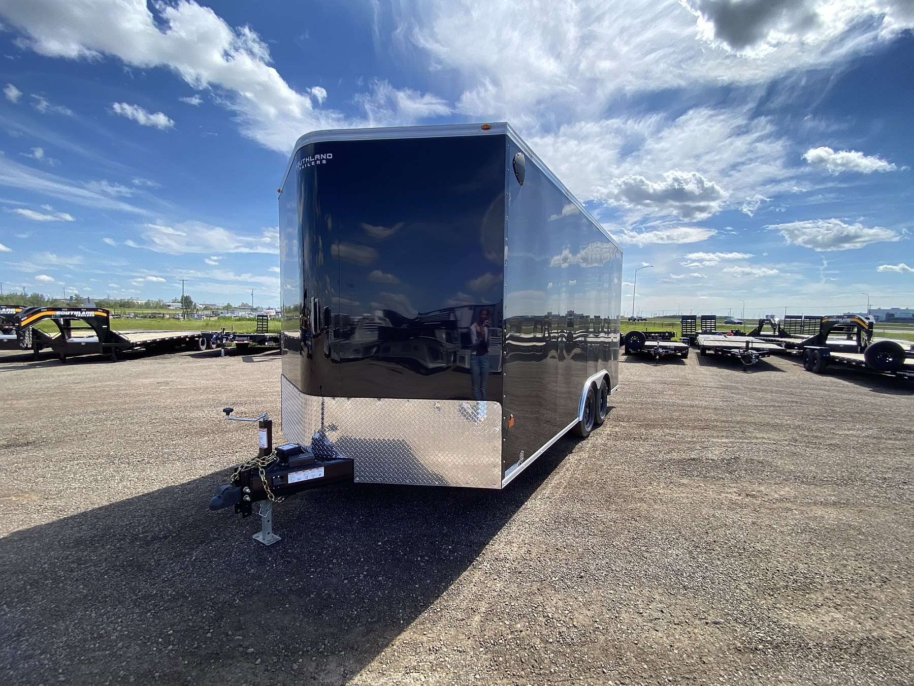 2026 Royal 8.5'x18' Cargo w/ 35K Axles & Dovetail