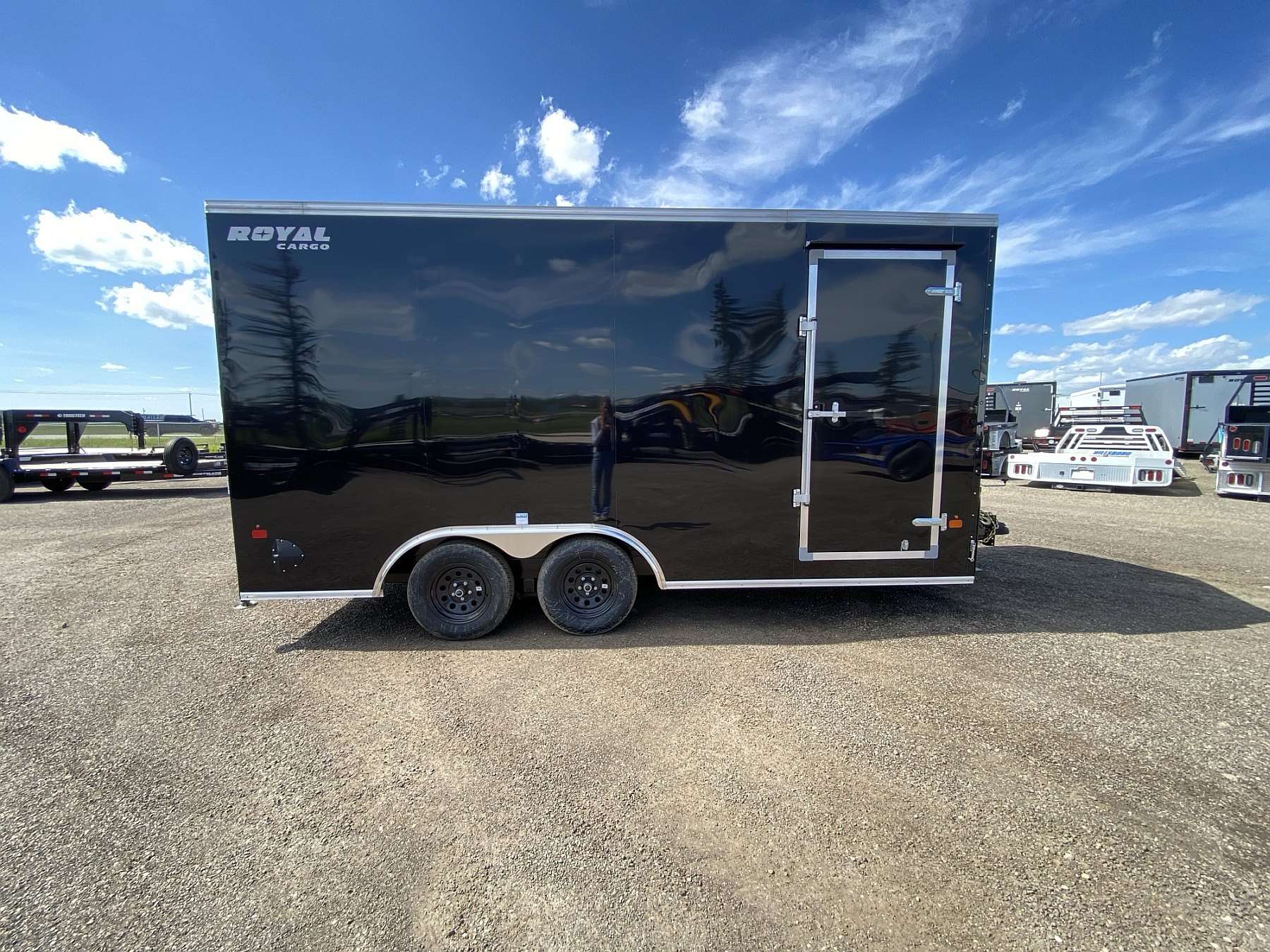2026 Royal 8.5'x18' Cargo w/ 35K Axles & Dovetail