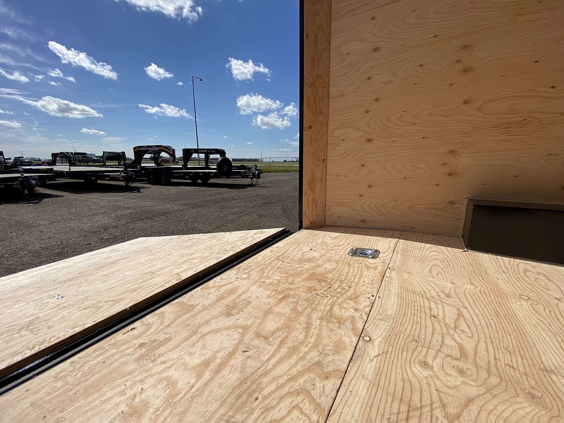 2026 Royal 8.5'x18' Cargo w/ 35K Axles & Dovetail
