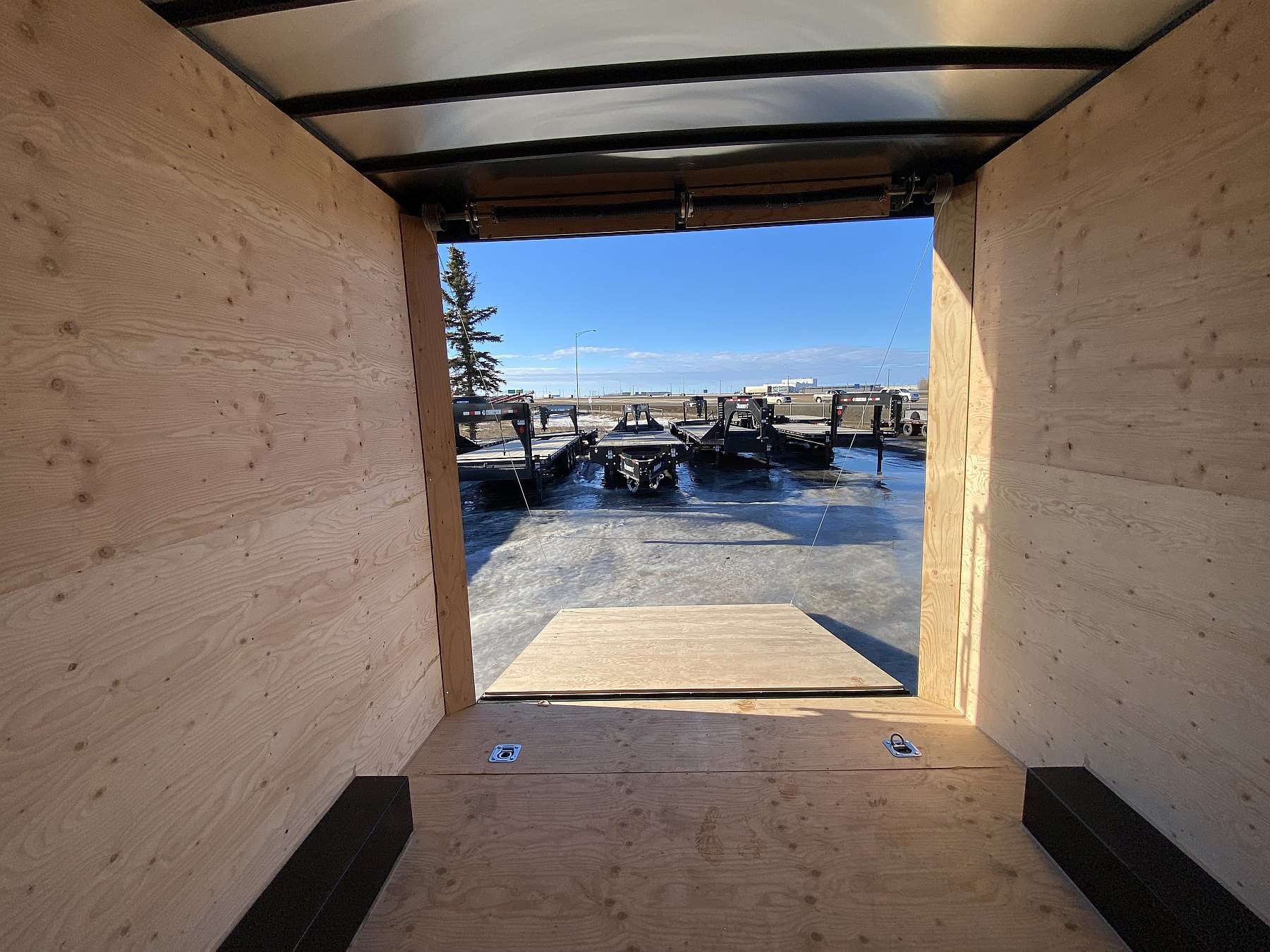 2026 Royal 8.5'x18' Cargo w/ Extra Height & ALM Wheels