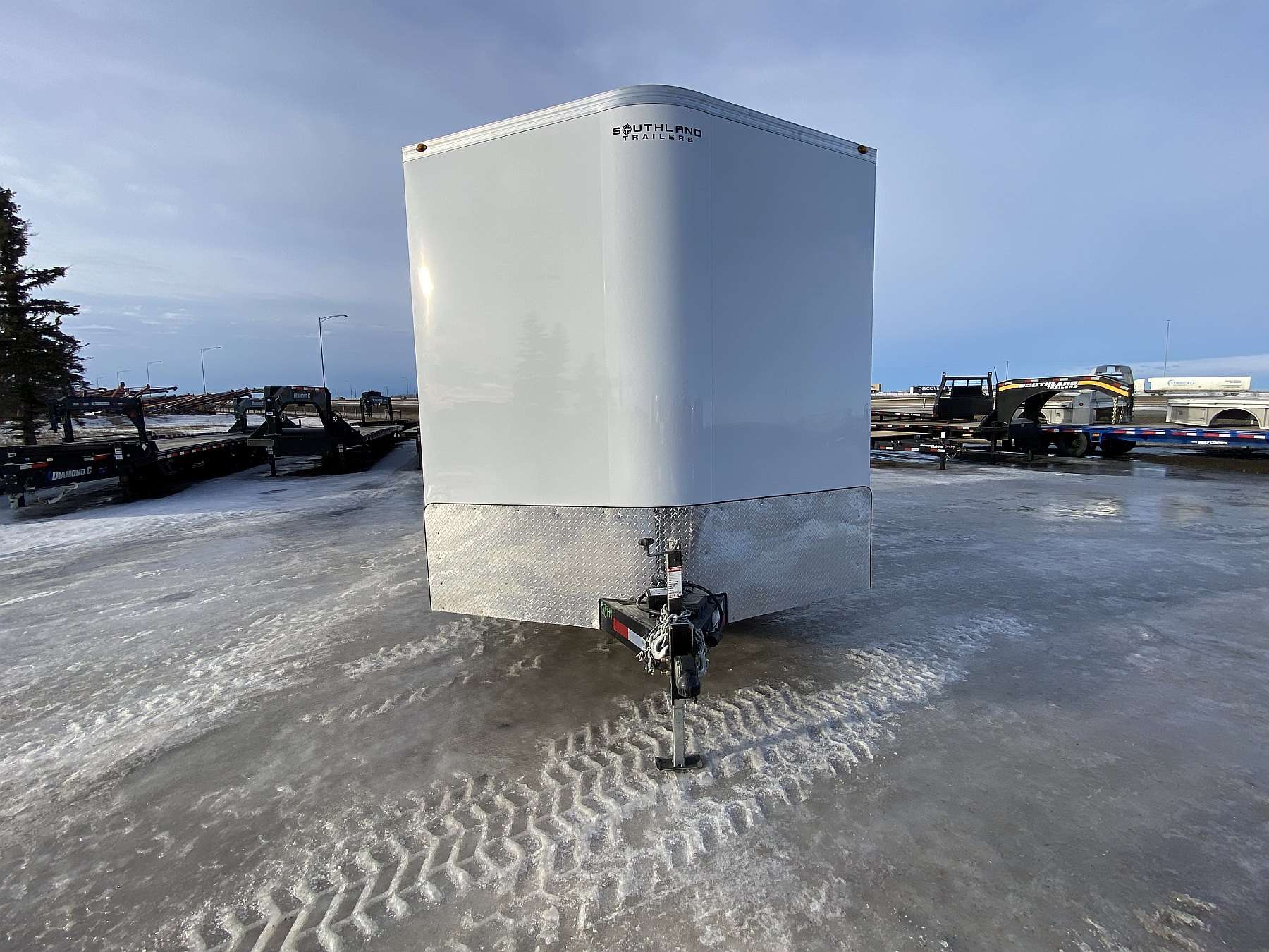 2026 Royal 8.5'x18' Enclosed Cargo Trailer w/ Dovetail