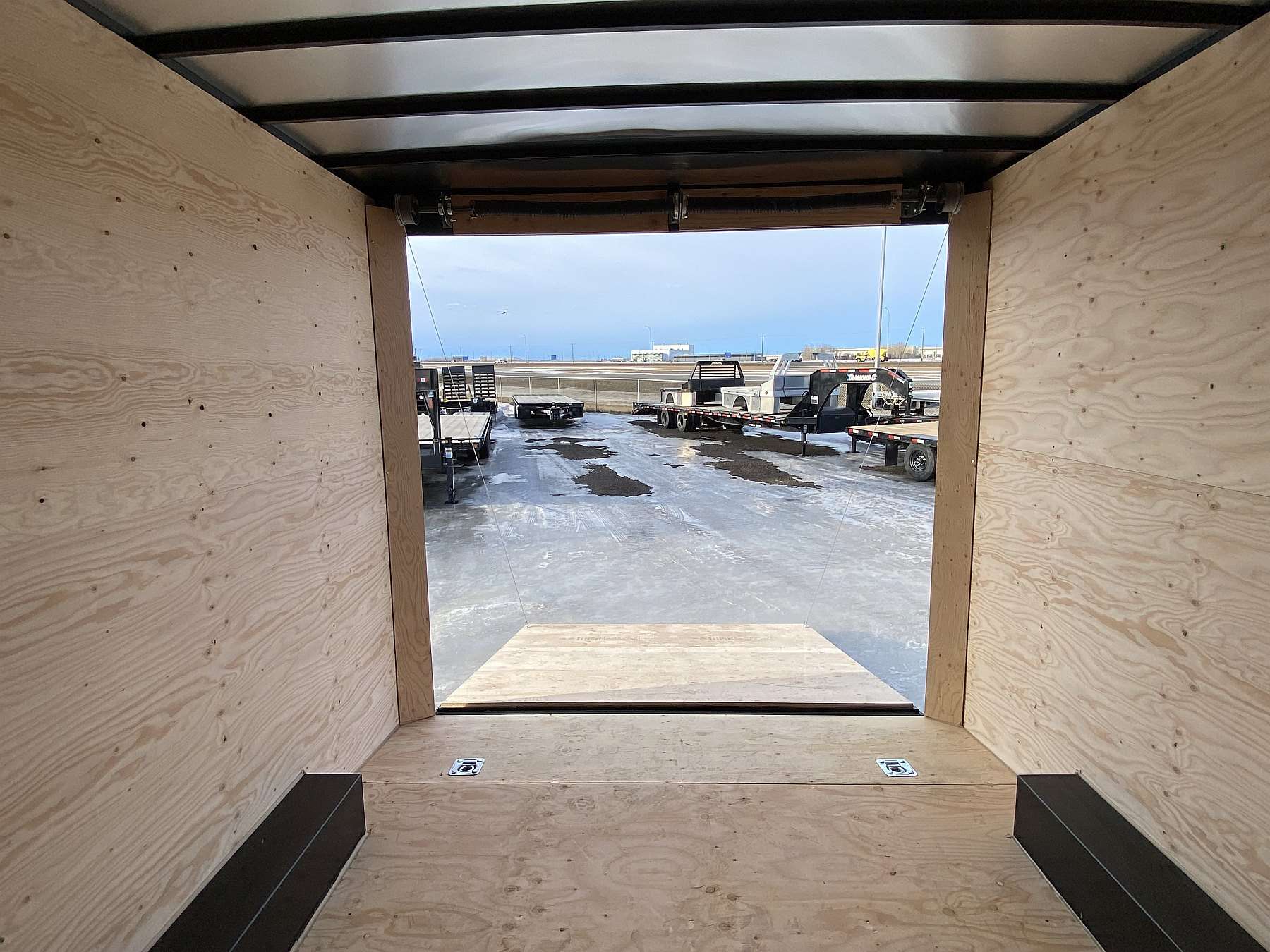 2026 Royal 8.5'x18' Enclosed Cargo Trailer w/ Dovetail