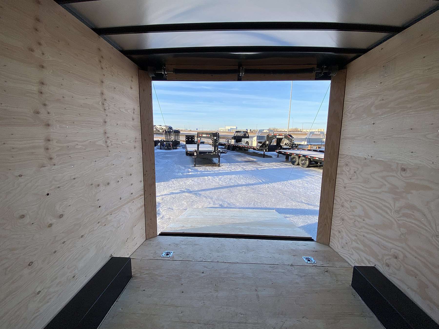 2026 Royal 8.5'x18' Enclosed Cargo w/ ALM Wheels & Dovetail