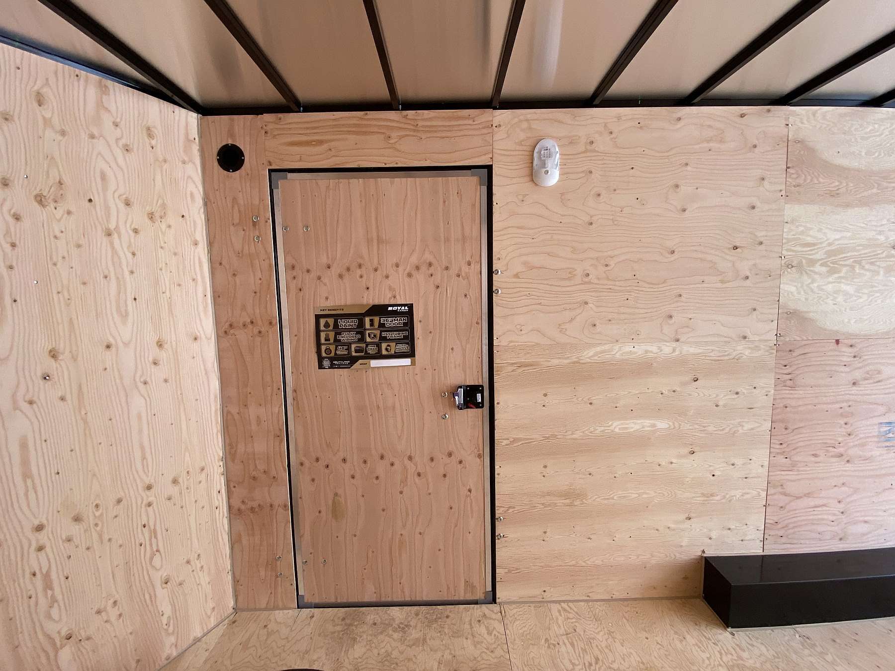 2026 Royal 8.5'x18' Enclosed Cargo w/ Ramp Door