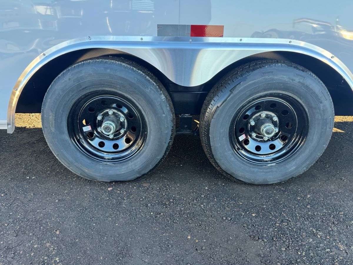 2026 Royal 8.5'x22' Enclosed Cargo w/ 16" Center Upgrade