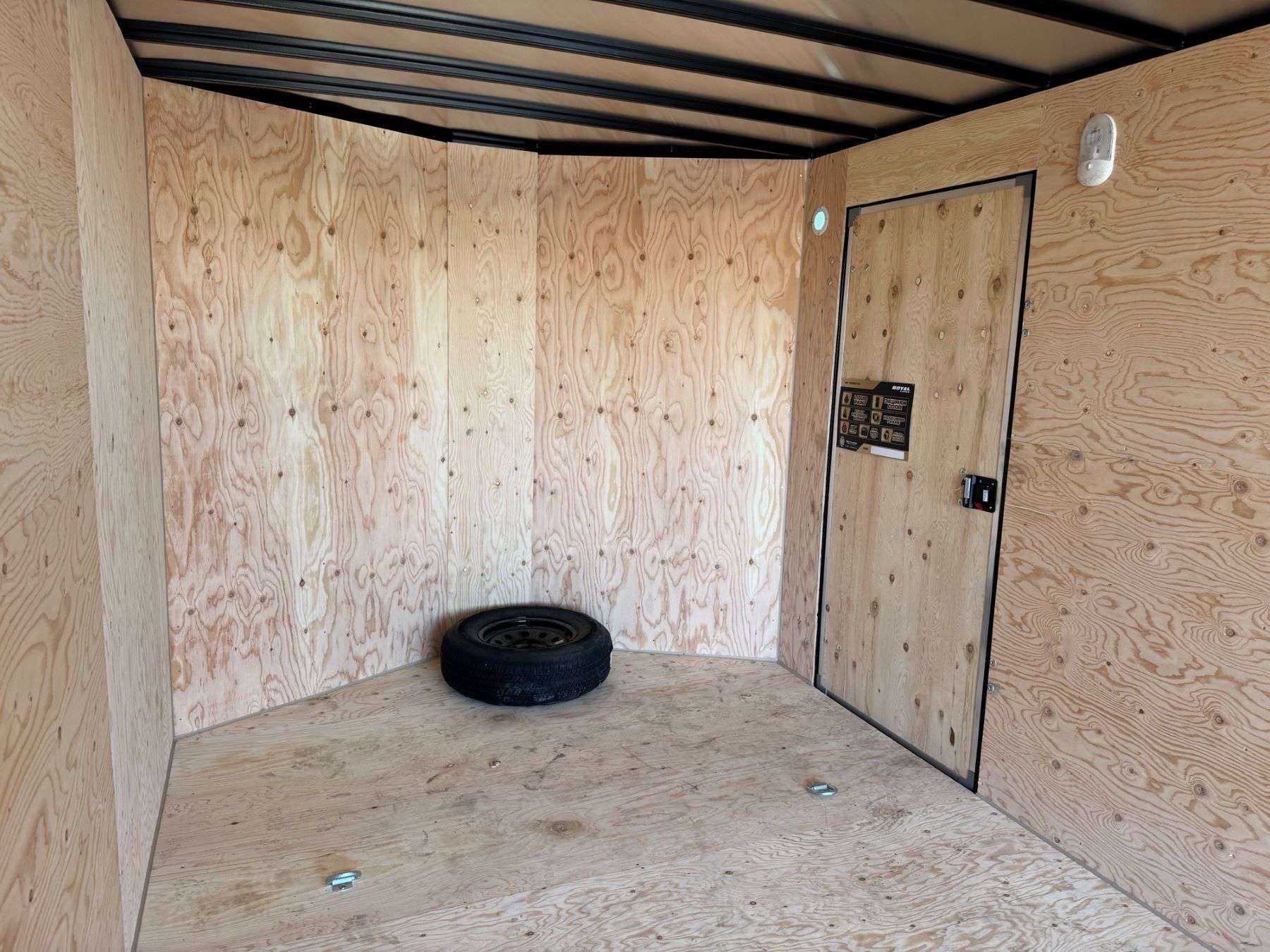 2026 Royal 8.5'x22' Enclosed Cargo w/ 16" Center Upgrade