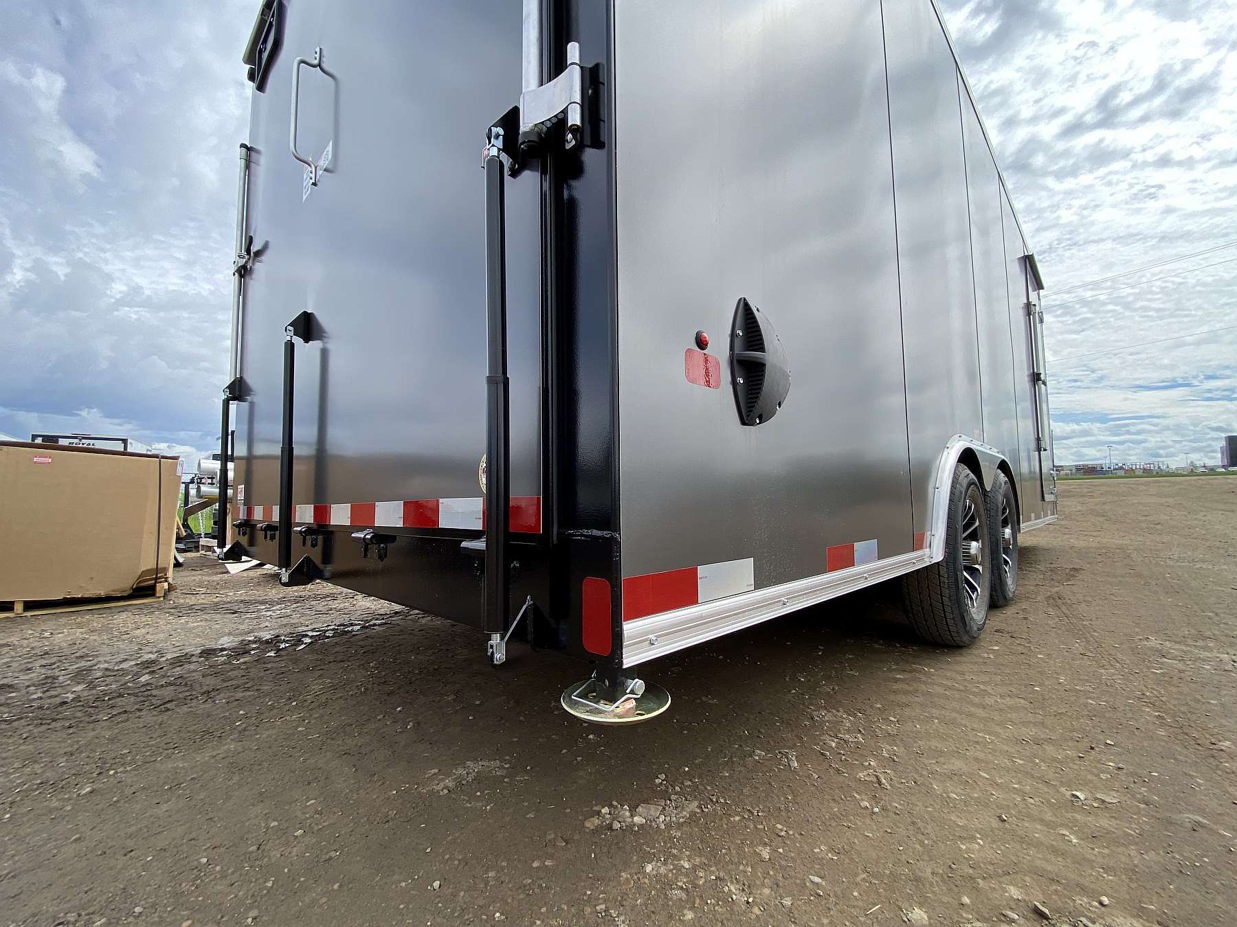 2026 Royal 8.5'x22' Enclosed Cargo w/ Aluminum Wheels