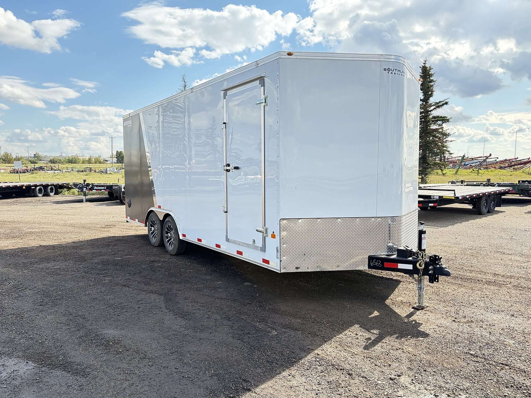 2026 Royal 8.5'x22' Enclosed Cargo w/ Aluminum Wheels
