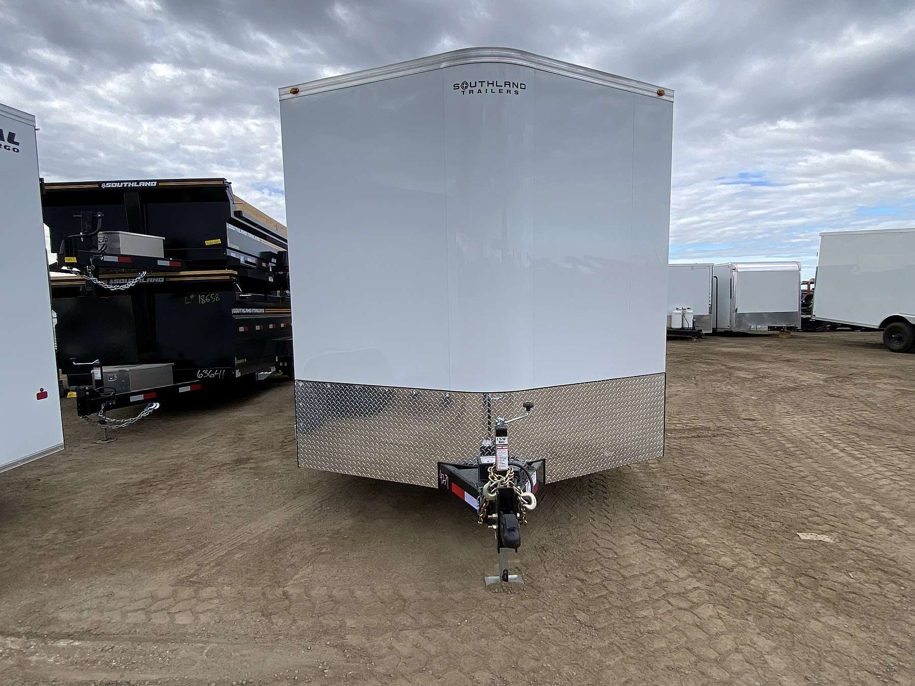 2026 Royal 8.5'x22' Enclosed Cargo w/ Torsion Axles