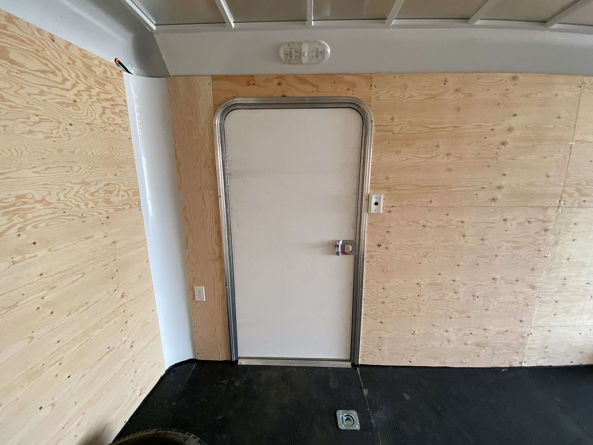 2026 Royal 8.5'x24' Commercial Enclosed Cargo Trailer