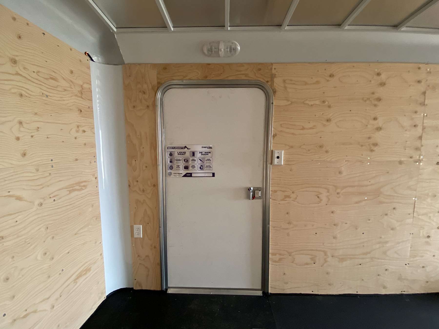 2026 Royal 8.5'x24' Commercial Enclosed Cargo Trailer