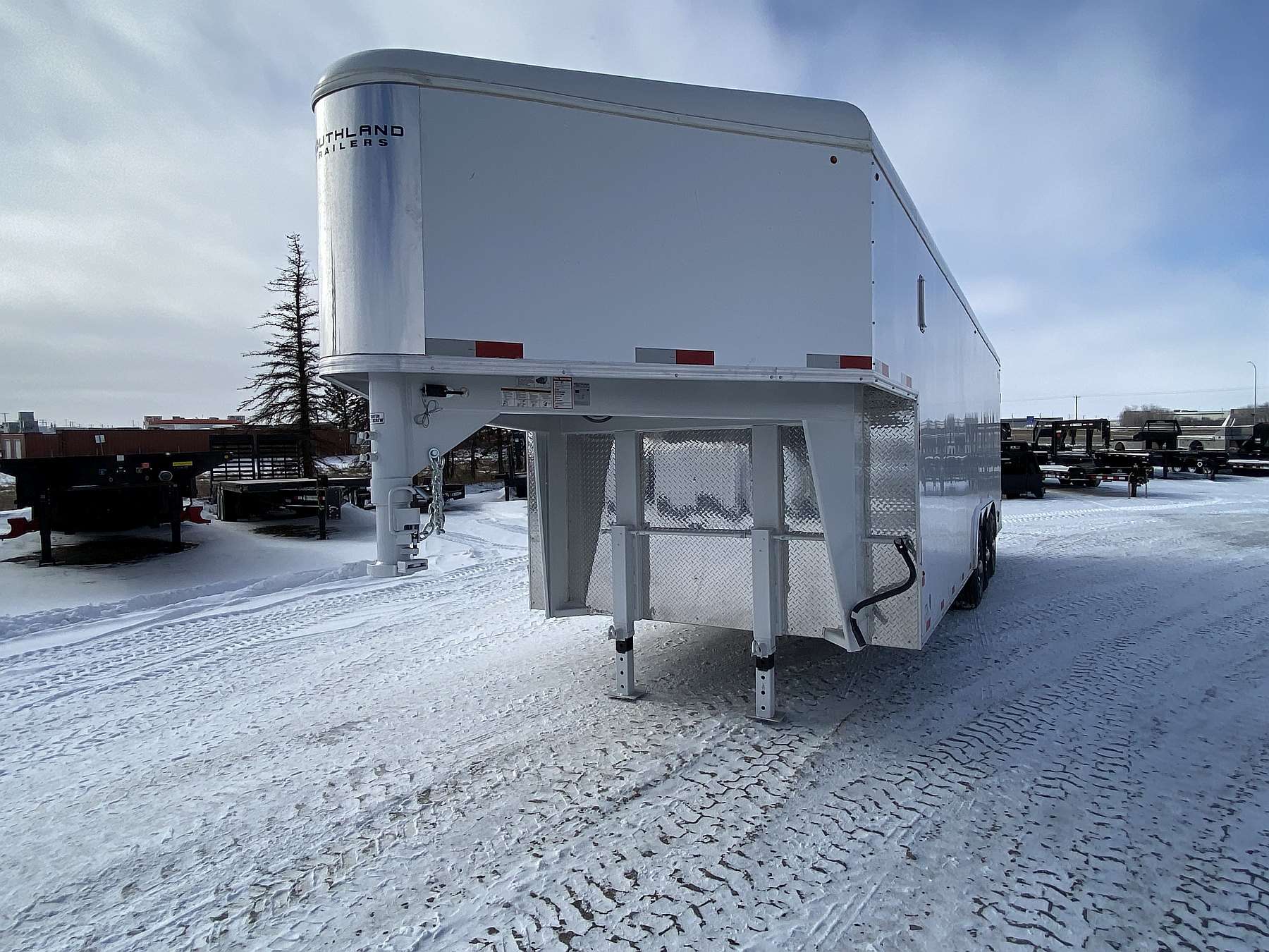 2026 Royal 8.5'x24' Enclosed Gooseneck Cargo Trailer