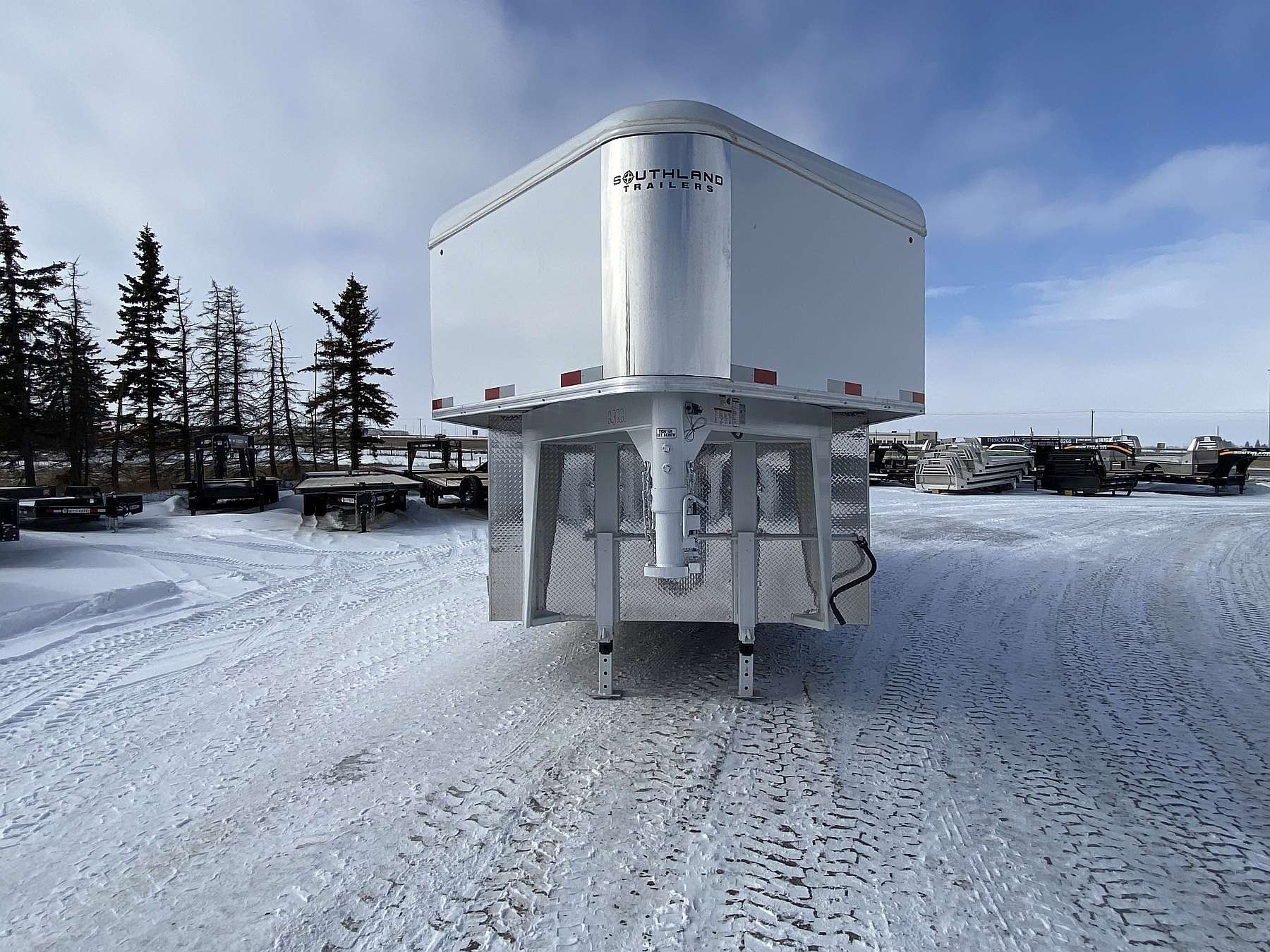 2026 Royal 8.5'x24' Enclosed Gooseneck Cargo Trailer