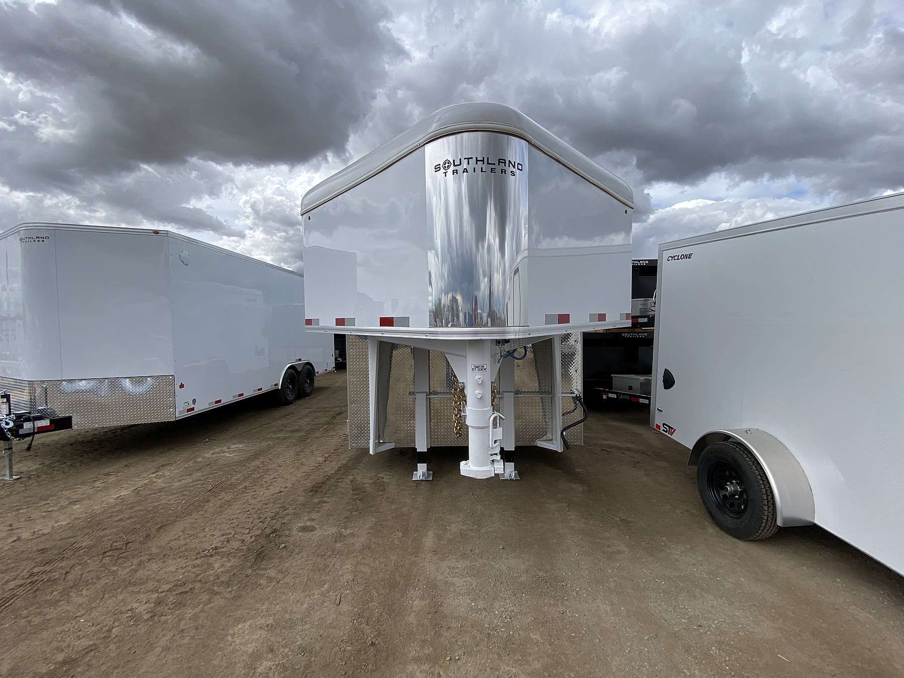 2026 Royal 8.5'x24' Enclosed Gooseneck Cargo Trailer