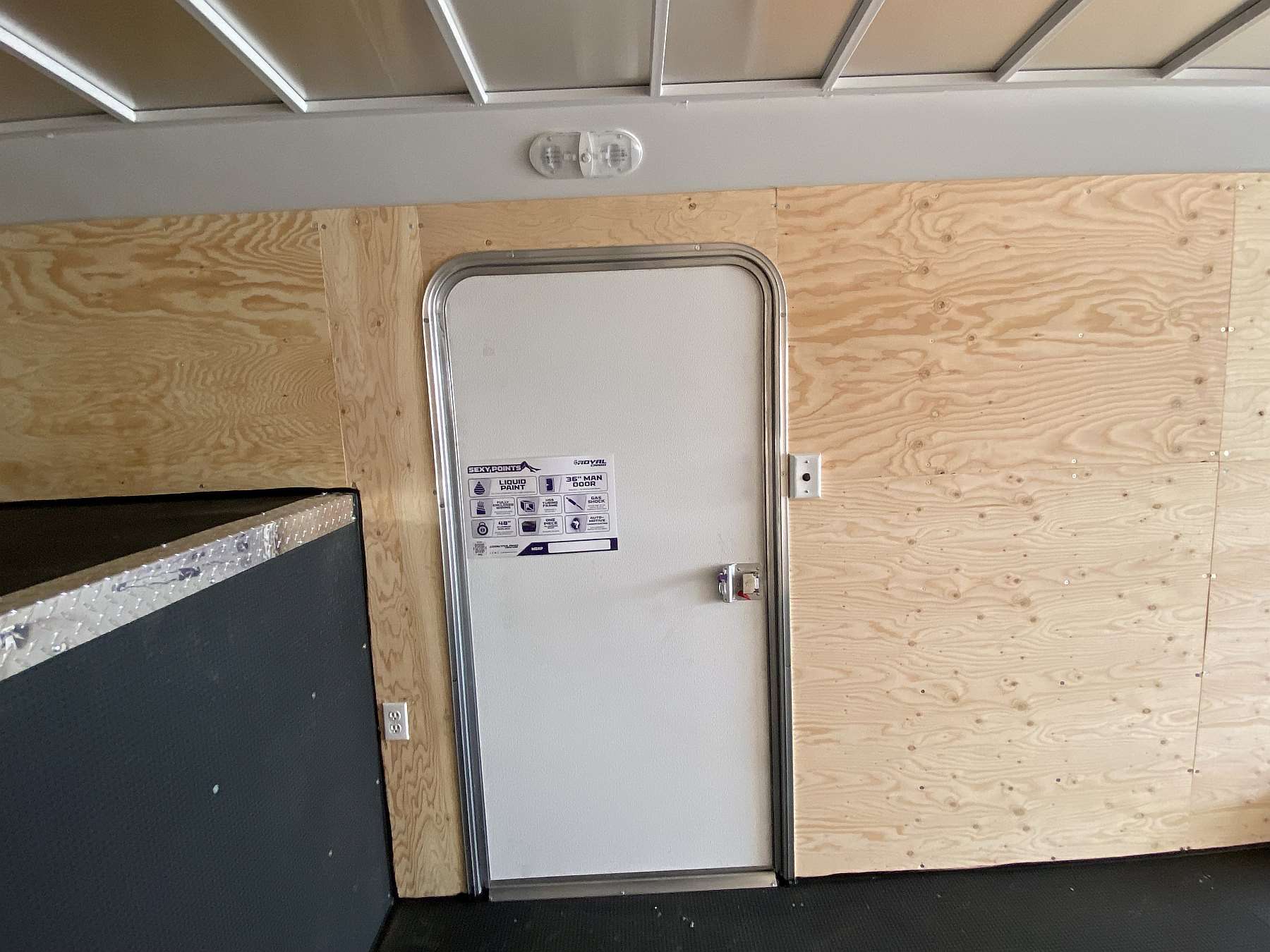 2026 Royal 8.5'x24' Enclosed Gooseneck Cargo Trailer