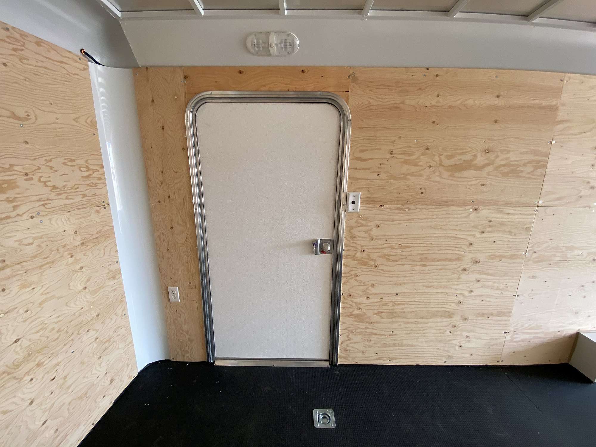 2026 Royal 8.5'x24' Enclosed Tri-Axle Cargo Trailer