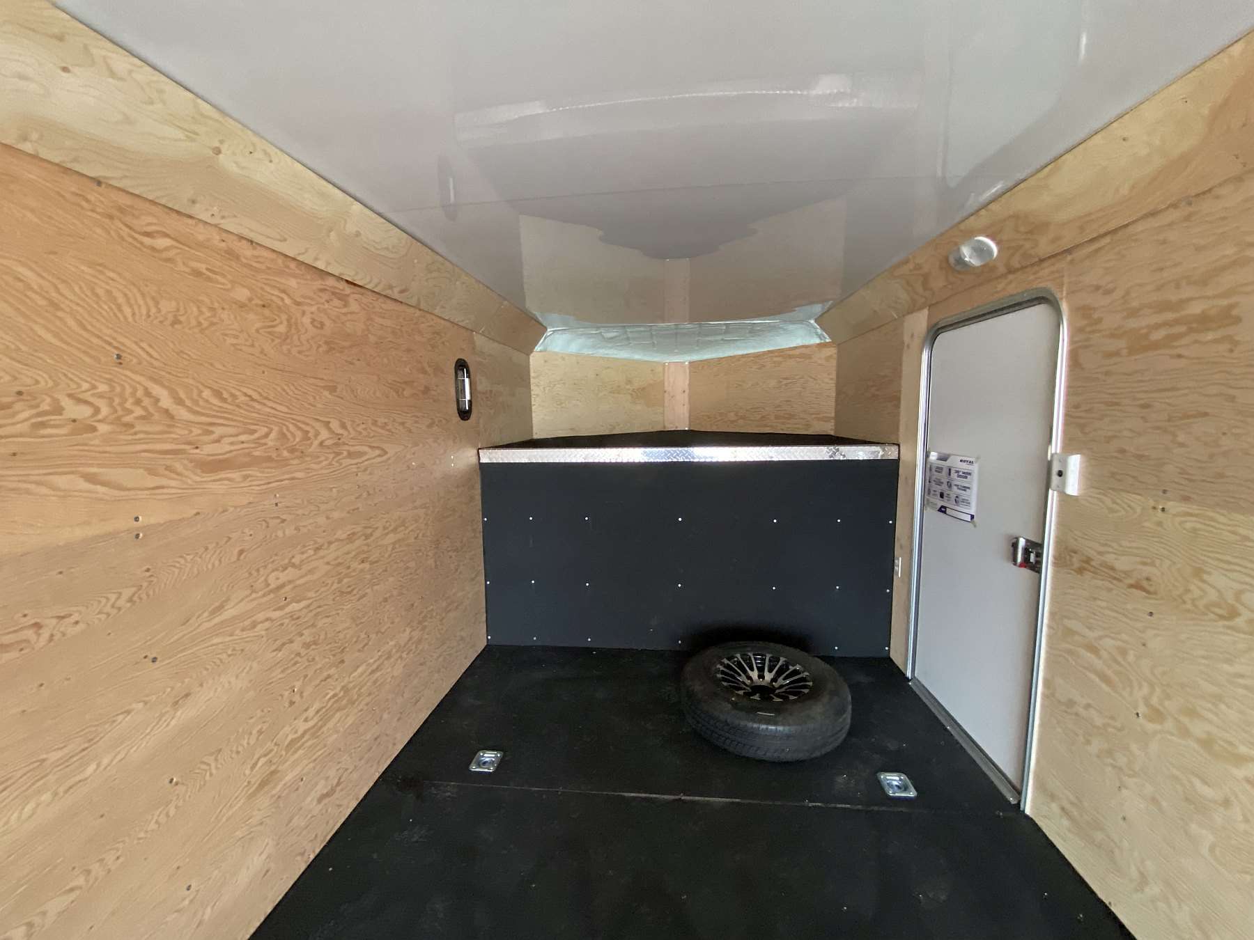 2026 Royal 8.5'x24' Fully Insulated Gooseneck Cargo Trailer