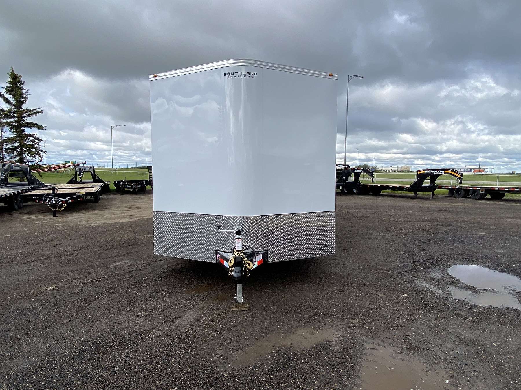 2026 Royal 8.5'x26' Enclosed Cargo w/ Aluminum Wheels