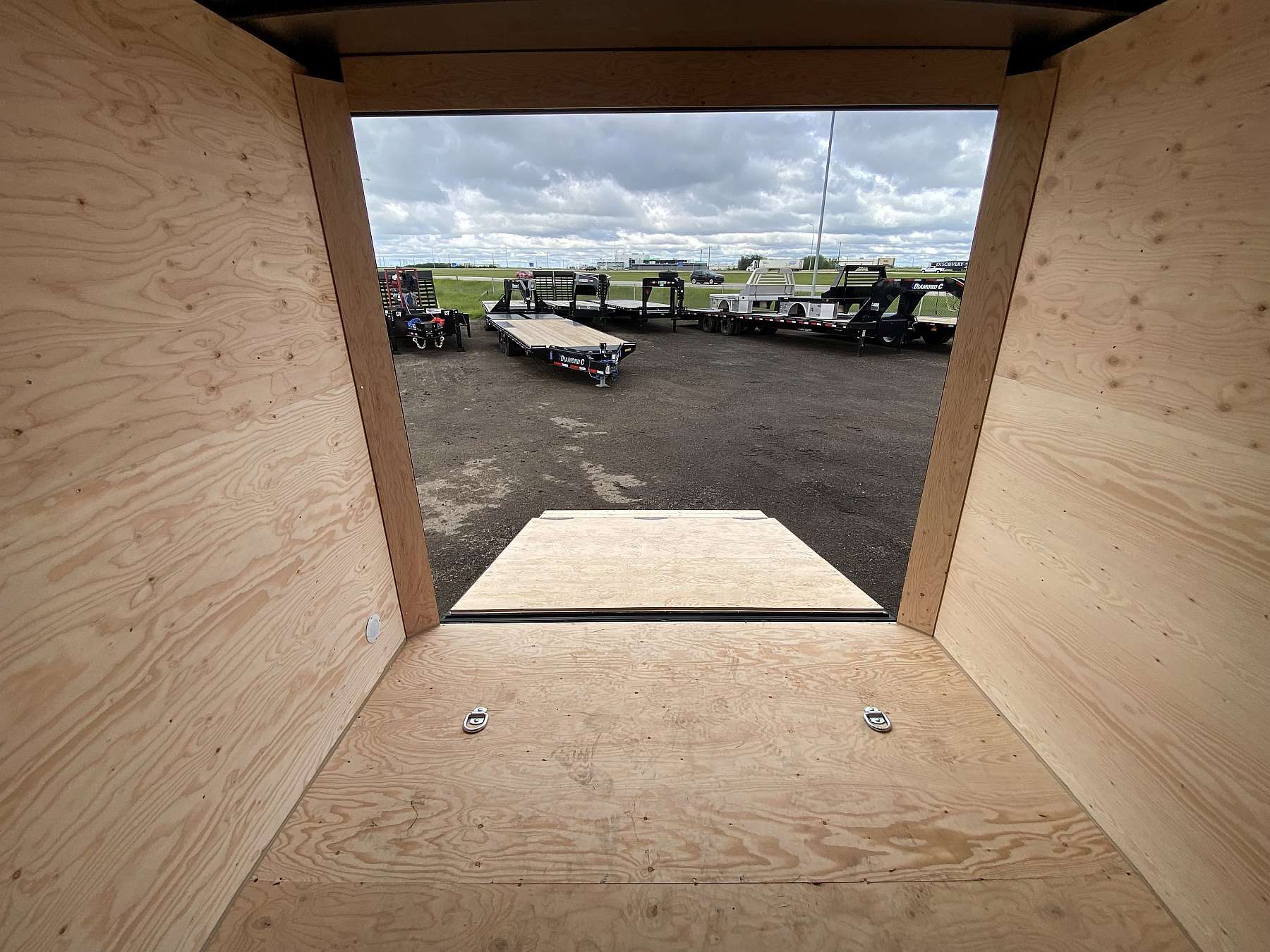 2026 Royal 8.5'x26' Enclosed Cargo w/ Aluminum Wheels