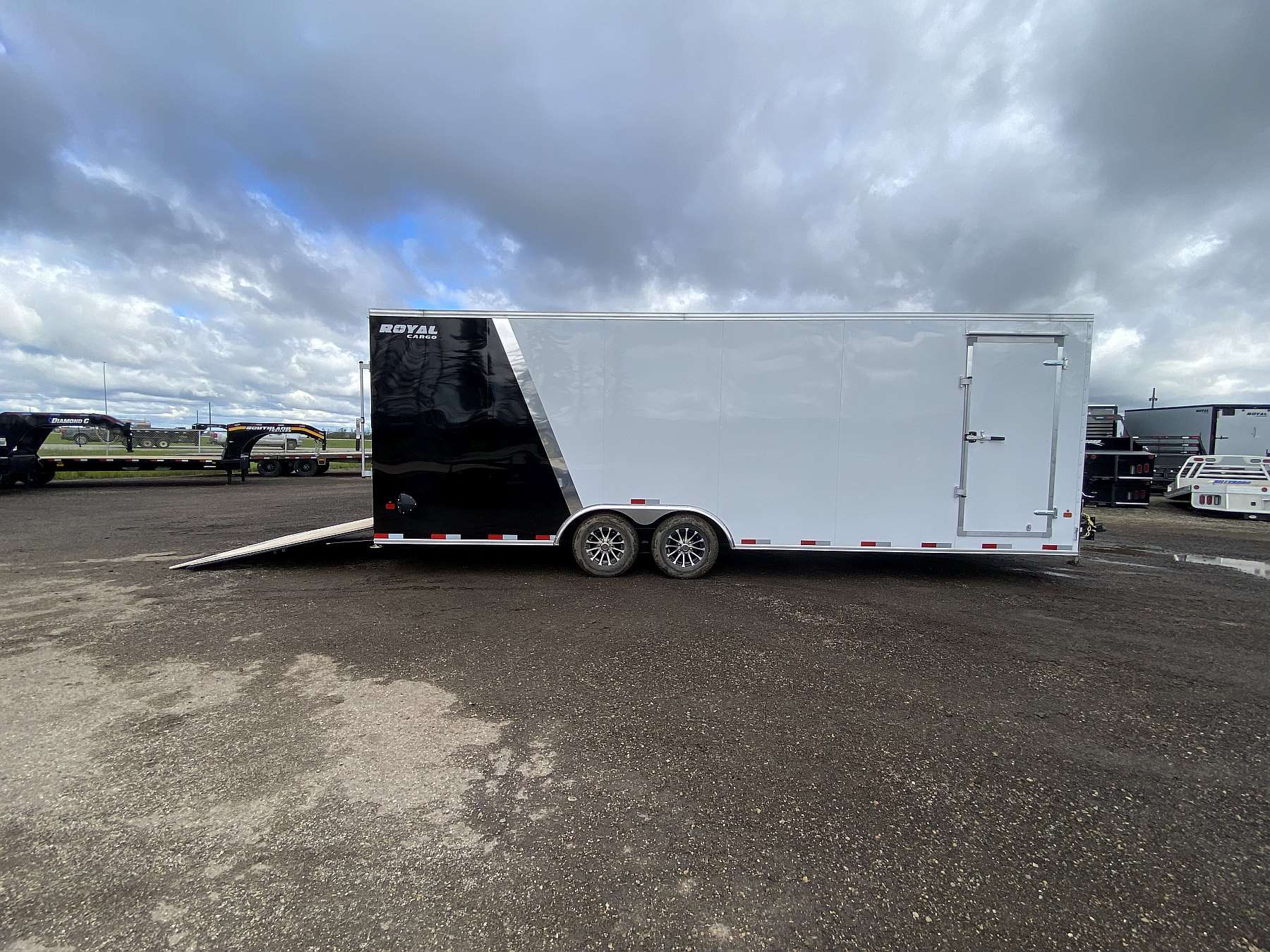 2026 Royal 8.5'x26' Enclosed Cargo w/ Aluminum Wheels