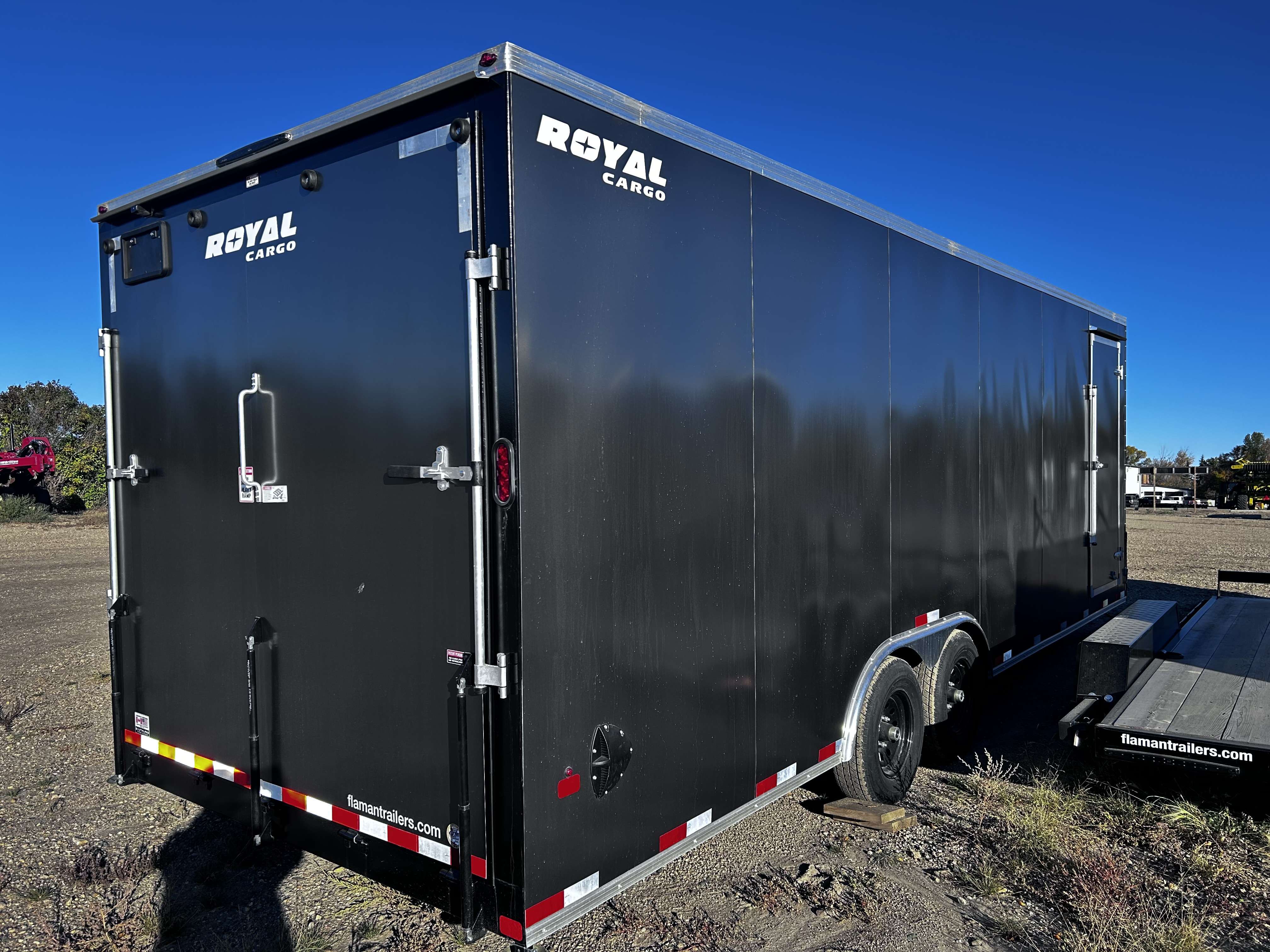 2026 Royal 8'6 X24 + V Trailer
