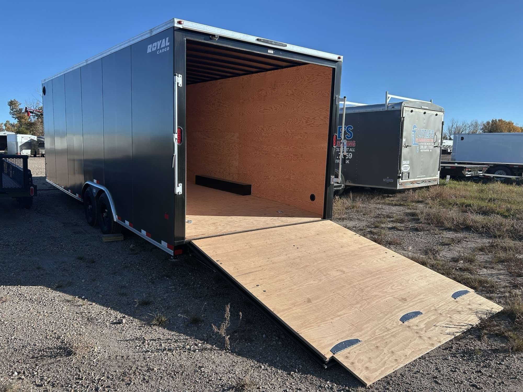 2026 Royal 8'6 X24 + V Trailer