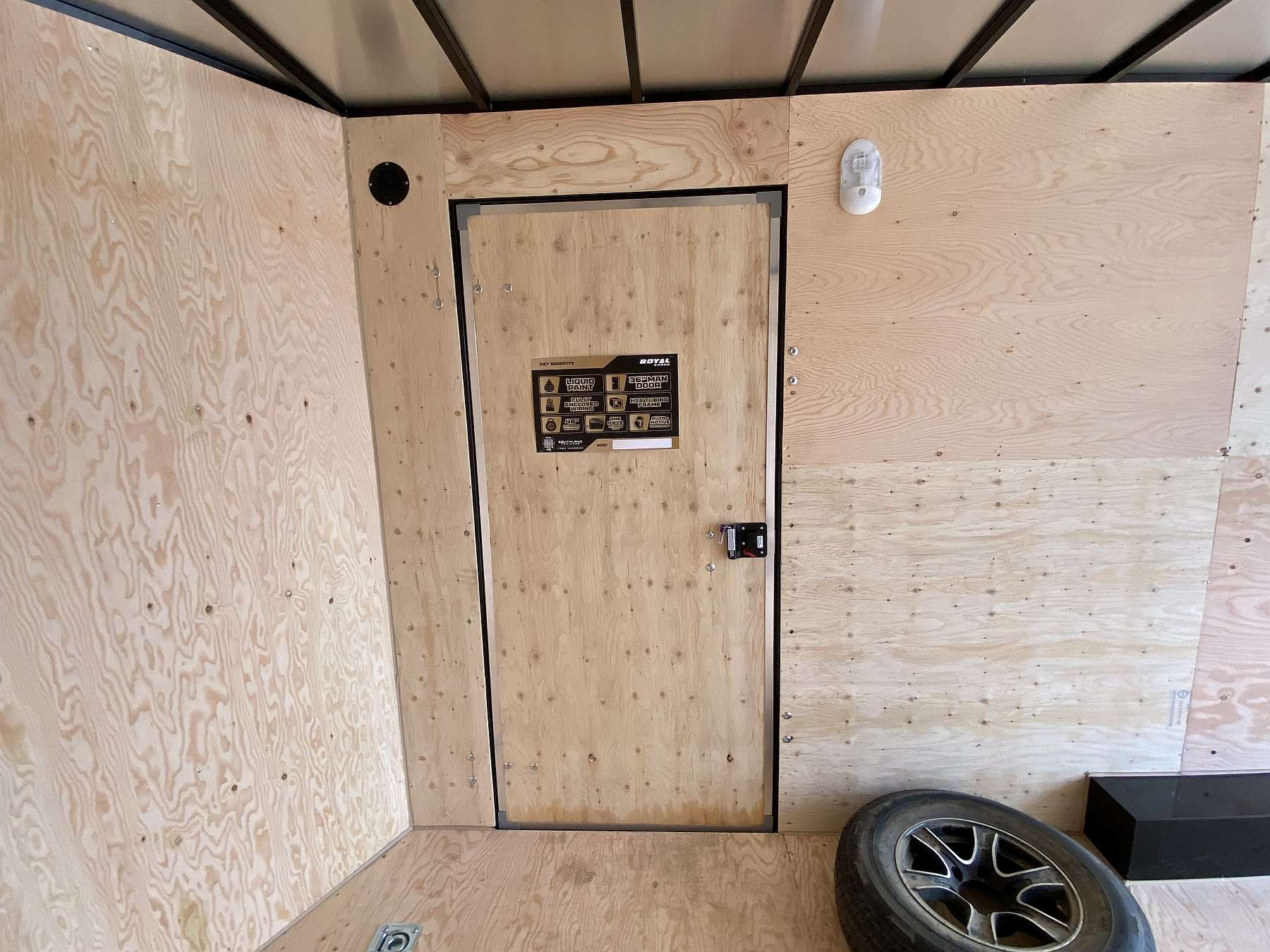 2026 Royal 8'X18' Enclosed Cargo w/ Aluminum Wheels