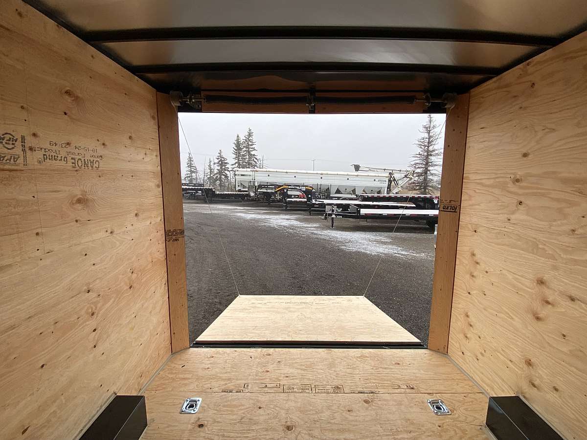2026 Royal 8'x18' Enclosed Cargo w/ Dovetail & 35K Axles