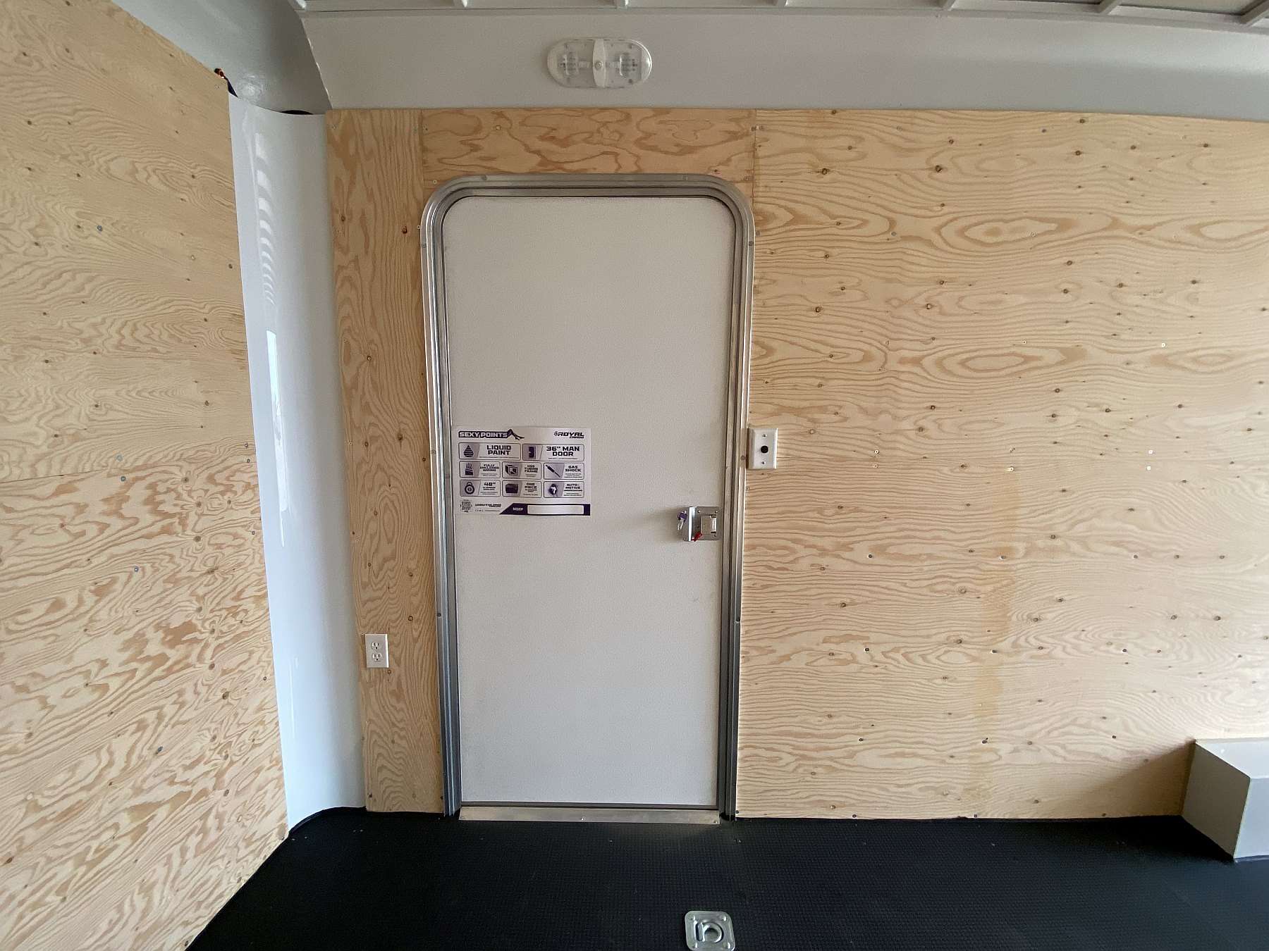2026 Royal 8'x20' Commercial Enclosed w/ Extra Height