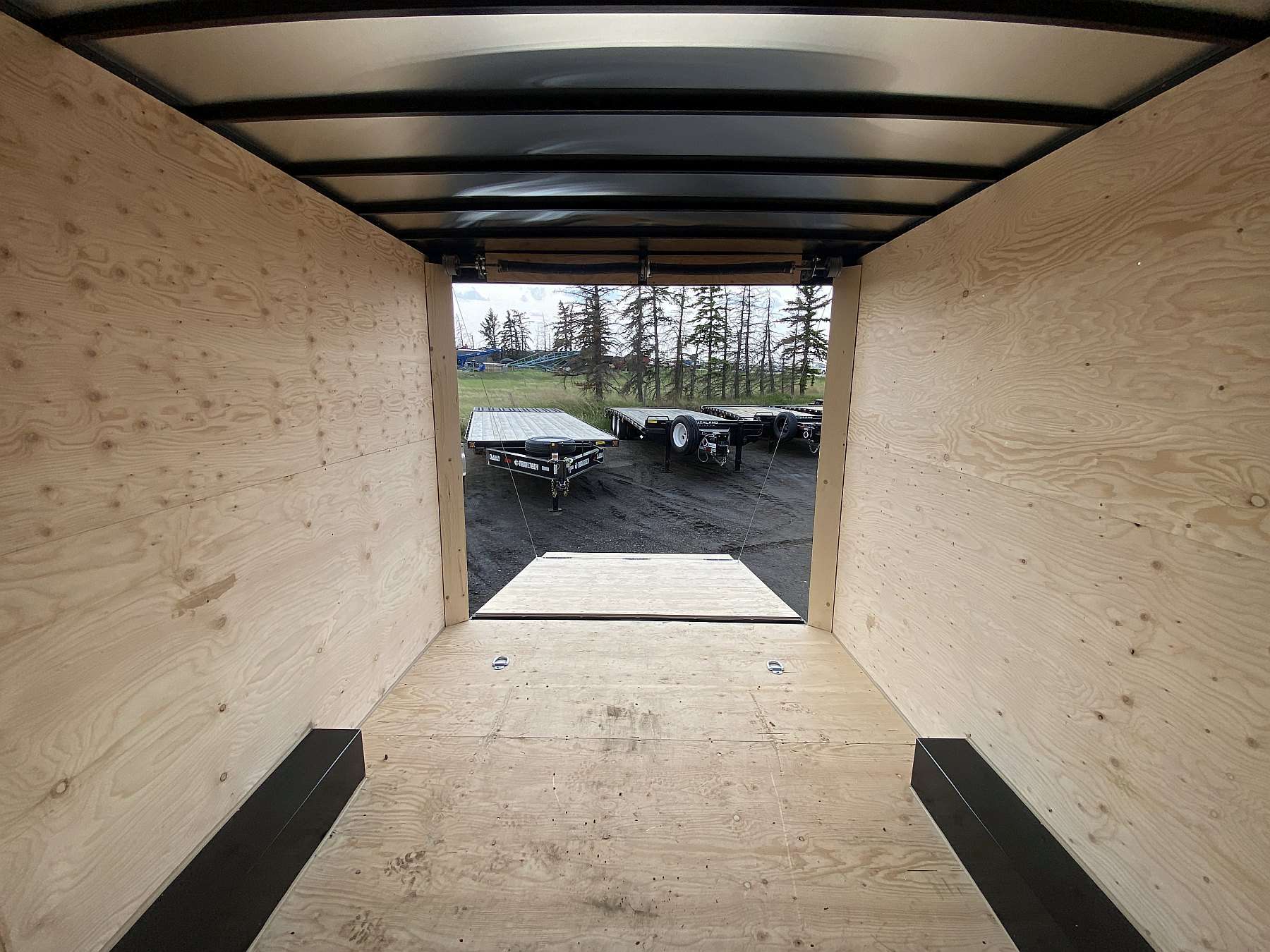 2026 Royal 8'x22' Enclosed Cargo w/ Ramp Door