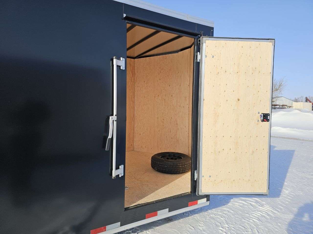 2026 Royal Cargo 8'6" x 20' + V-Nose Car Hauler Trailer