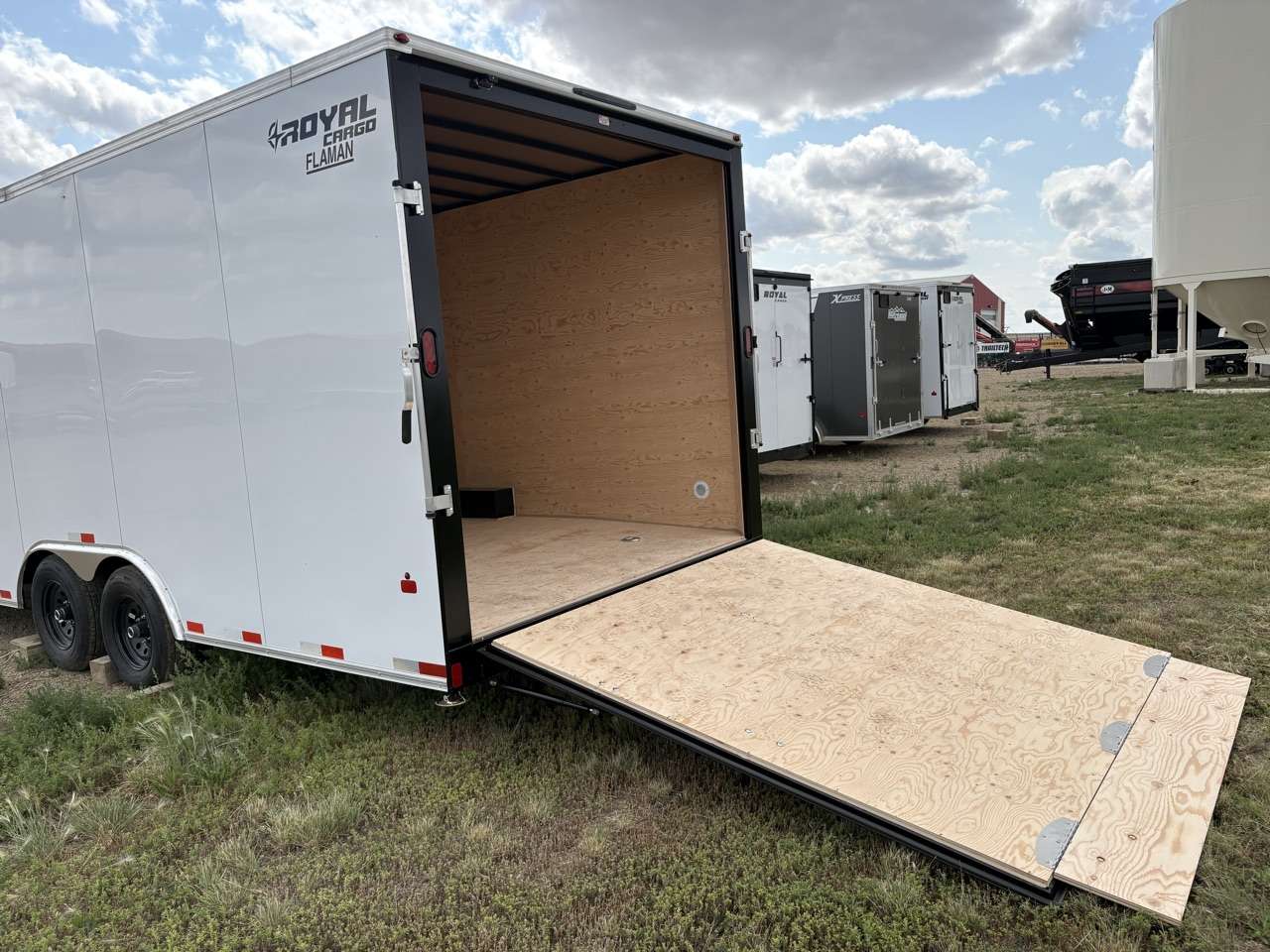 2026 Royal Cargo 8'6" x 24' + V-Nose Car Hauler Trailer
