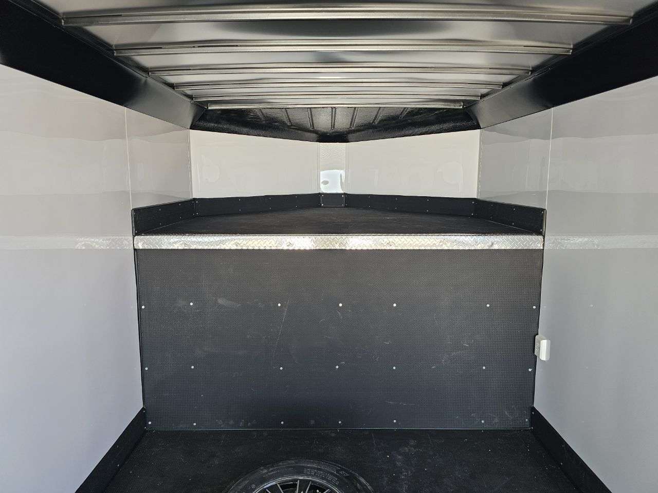 2026 Royal CGT 8'6" x 26' Gooseneck Cargo Trailer
