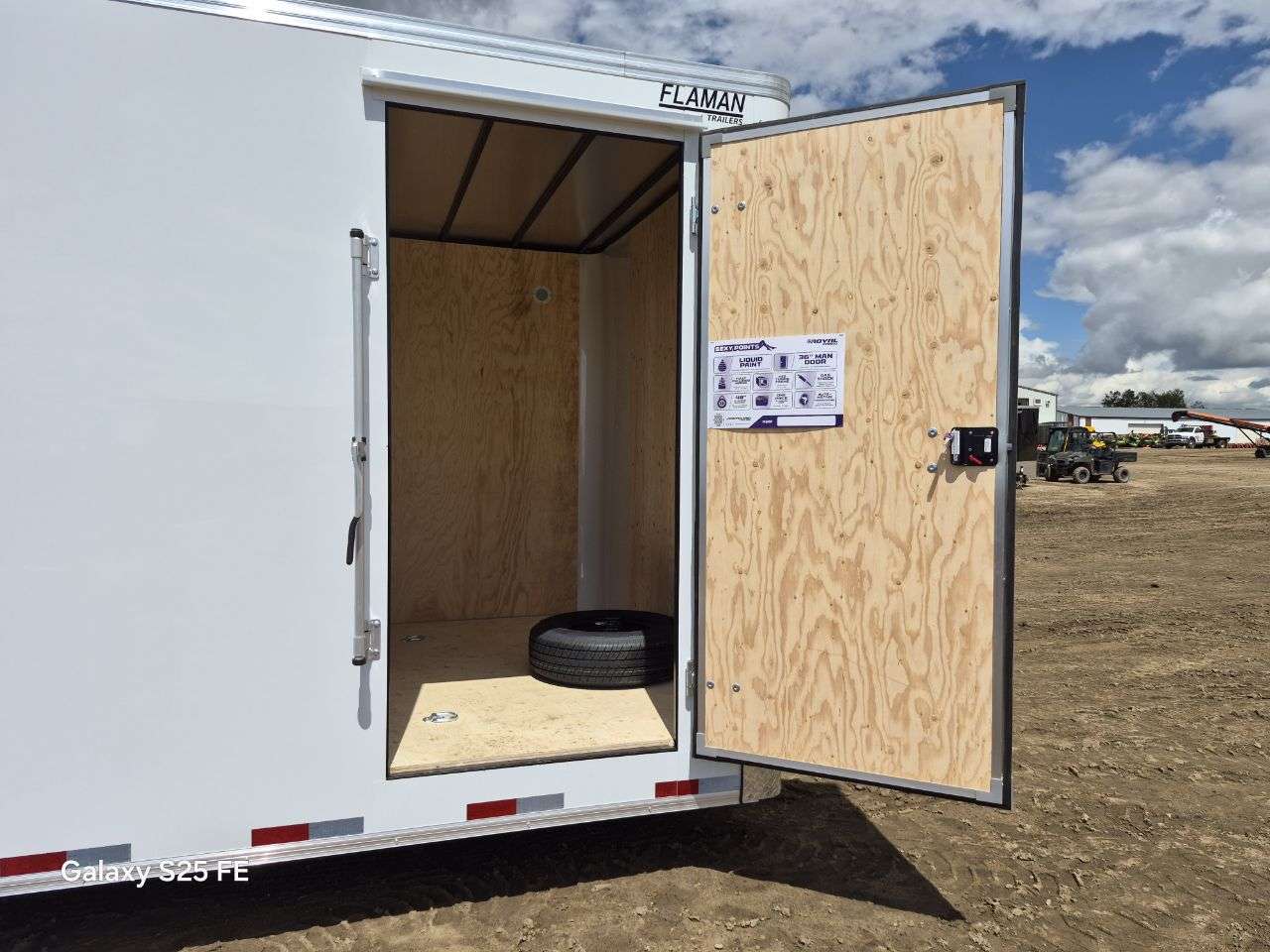 2026 Royal LARC 8'6" x 20' Flat Front Car Hauler Trailer