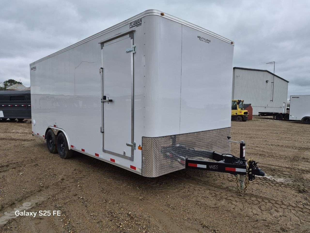 2026 Royal LARC 8'6" x 20' Flat Front Car Hauler Trailer