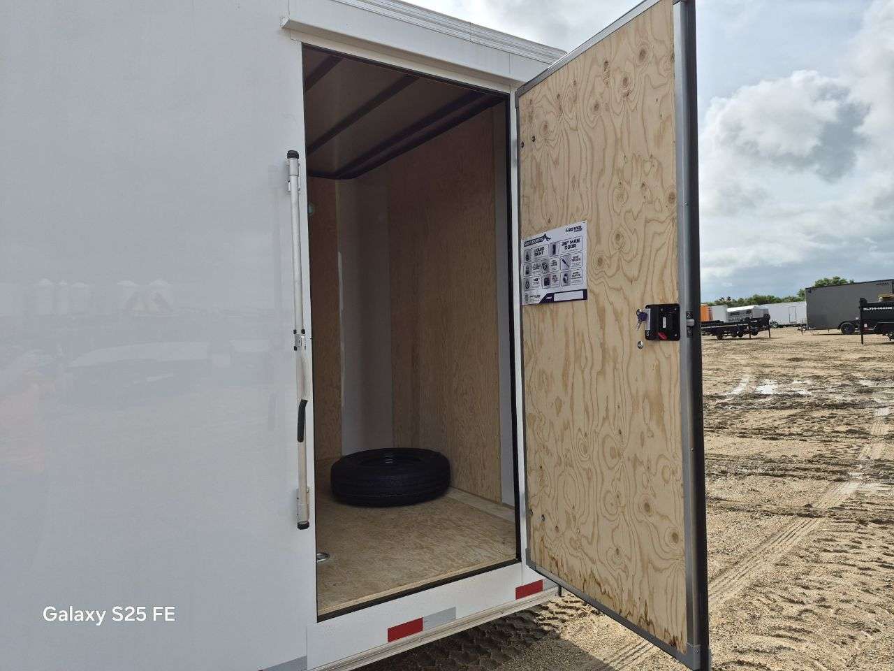 2026 Royal LARC 8'6" x 20' Flat Front Car Hauler Trailer