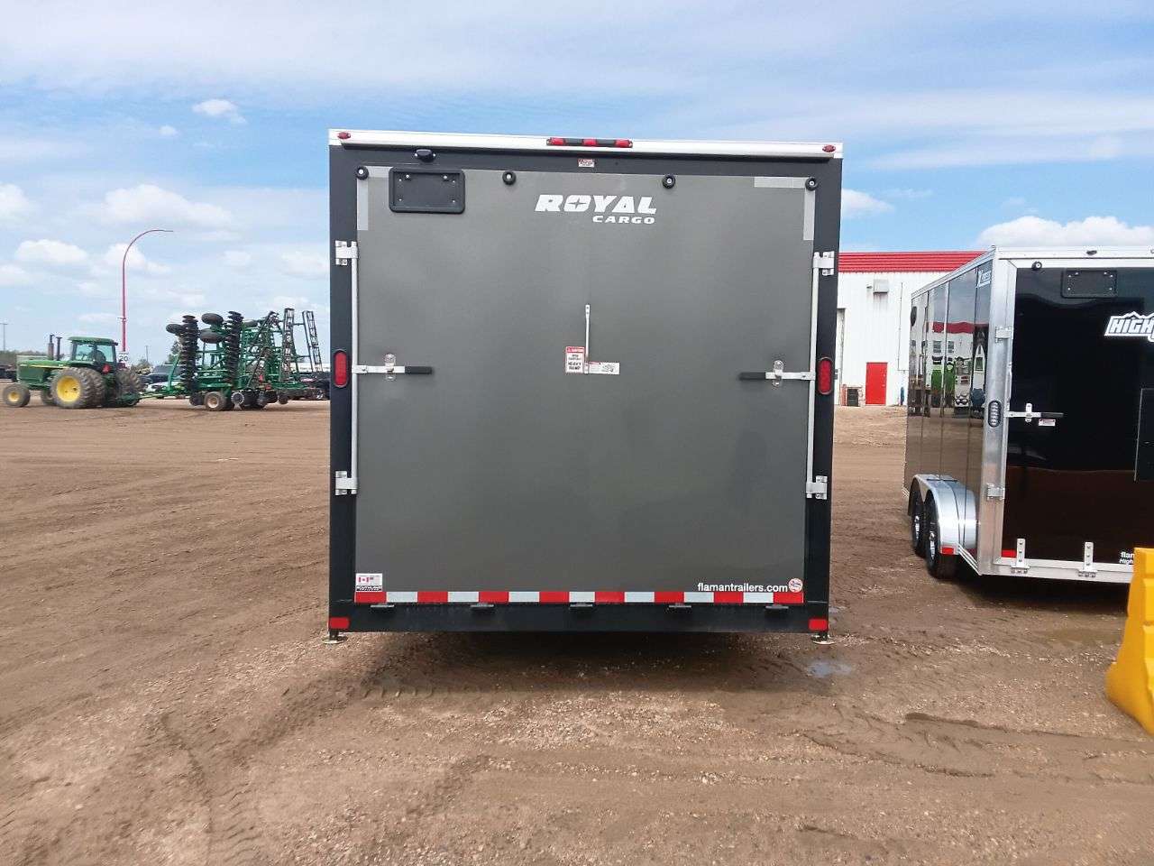 2026 Royal LARC 8'6" x 20' + V-Nose Car Hauler