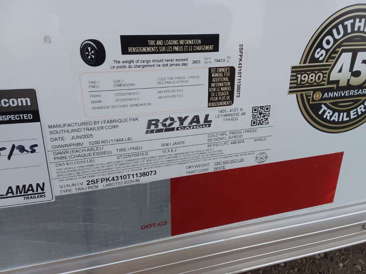 2026 Royal LARC 8'6" x 20' + V-Nose Car Hauler