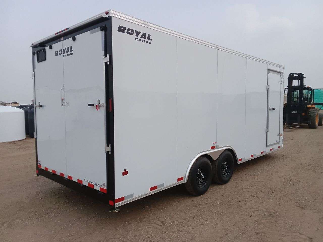 2026 Royal LARC 8'6" x 20' + V-Nose Car Hauler