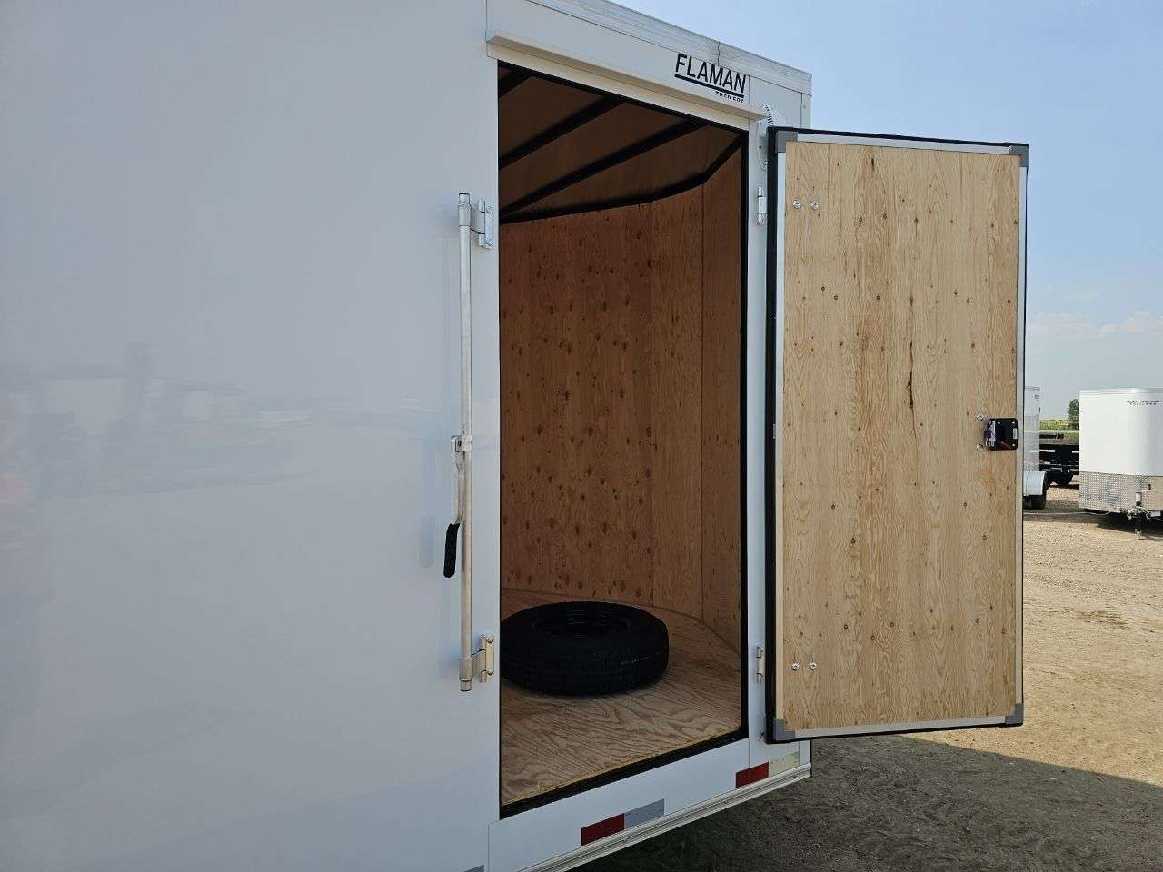 2026 Royal LARC 8'6" x 20' + V-Nose Car Hauler Trailer