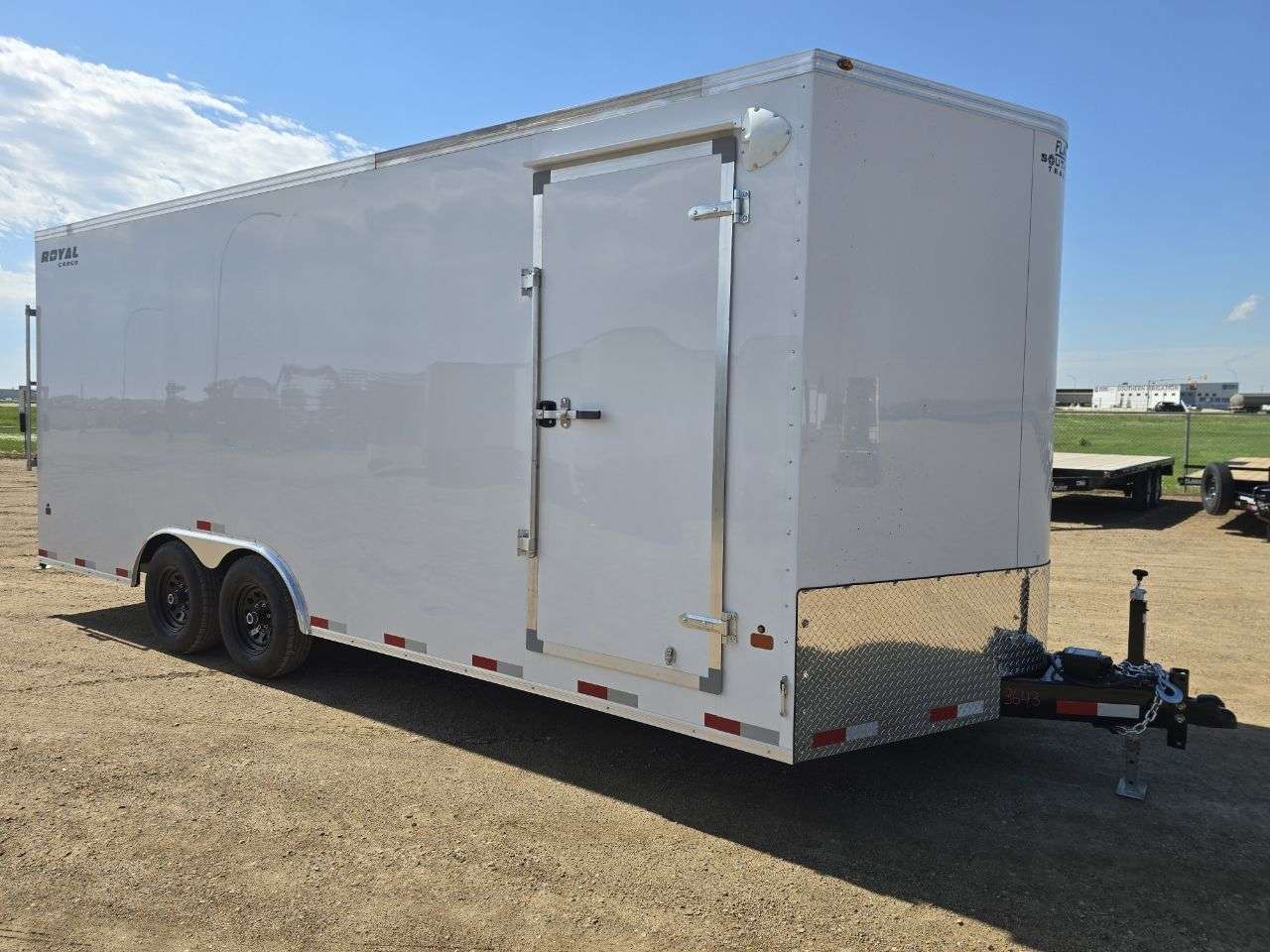 2026 Royal LARC 8'6" x 20' + V-Nose Car Hauler Trailer
