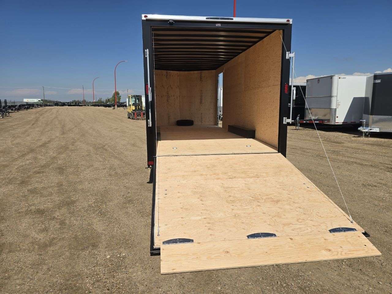 2026 Royal LARC 8'6" x 20' + V-Nose Car Hauler Trailer